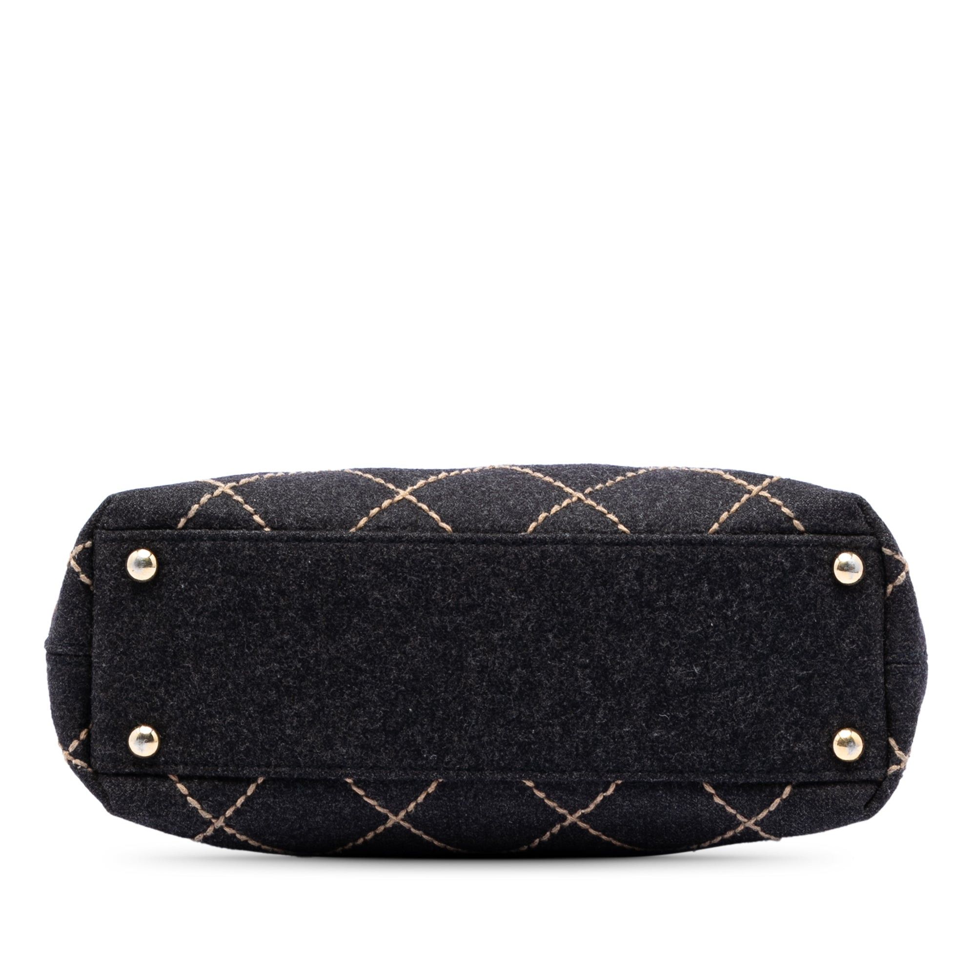 Chanel CC Wool Wild Stitch Tote Size ONE SIZE - 3 Thumbnail