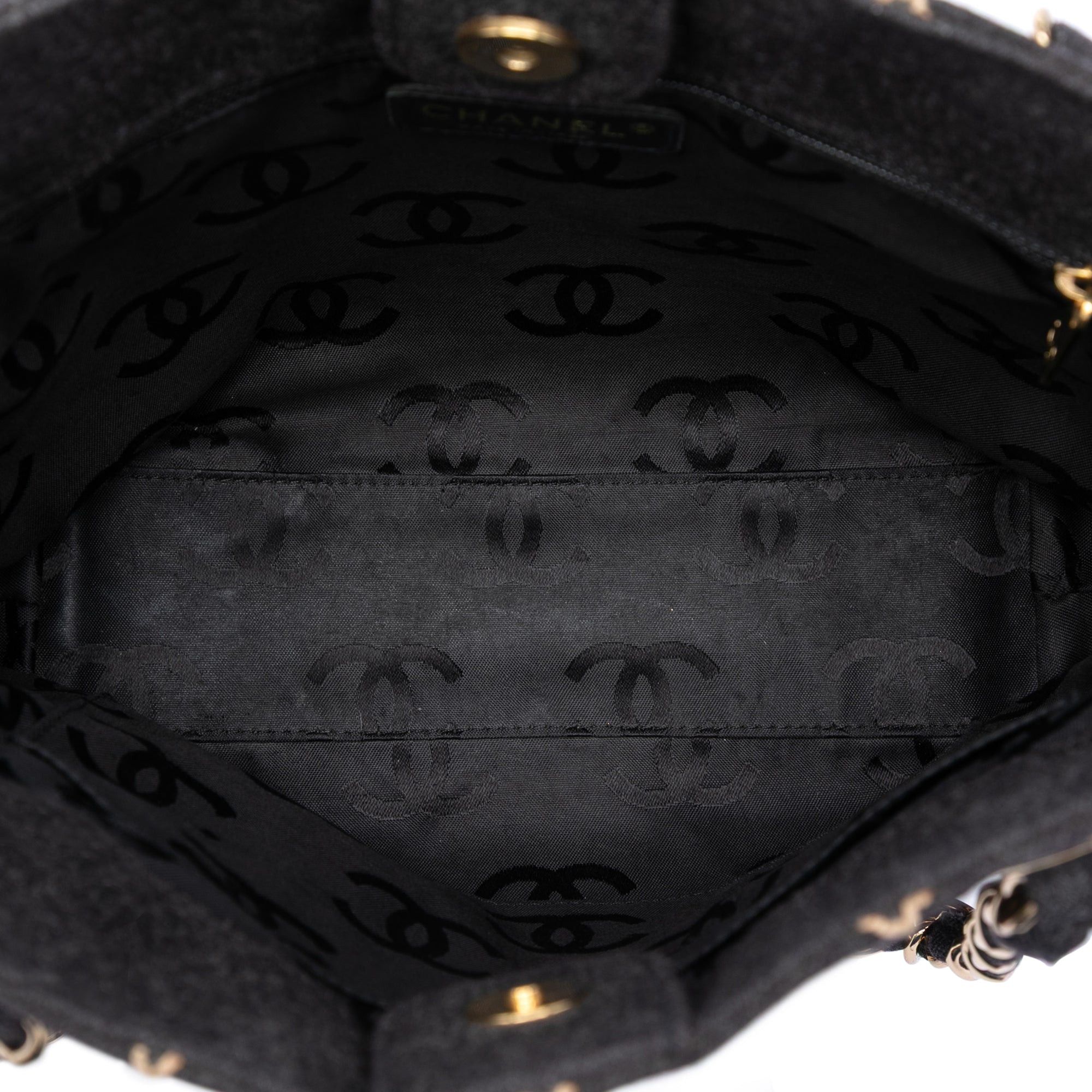 Chanel CC Wool Wild Stitch Tote Size ONE SIZE - 4 Thumbnail