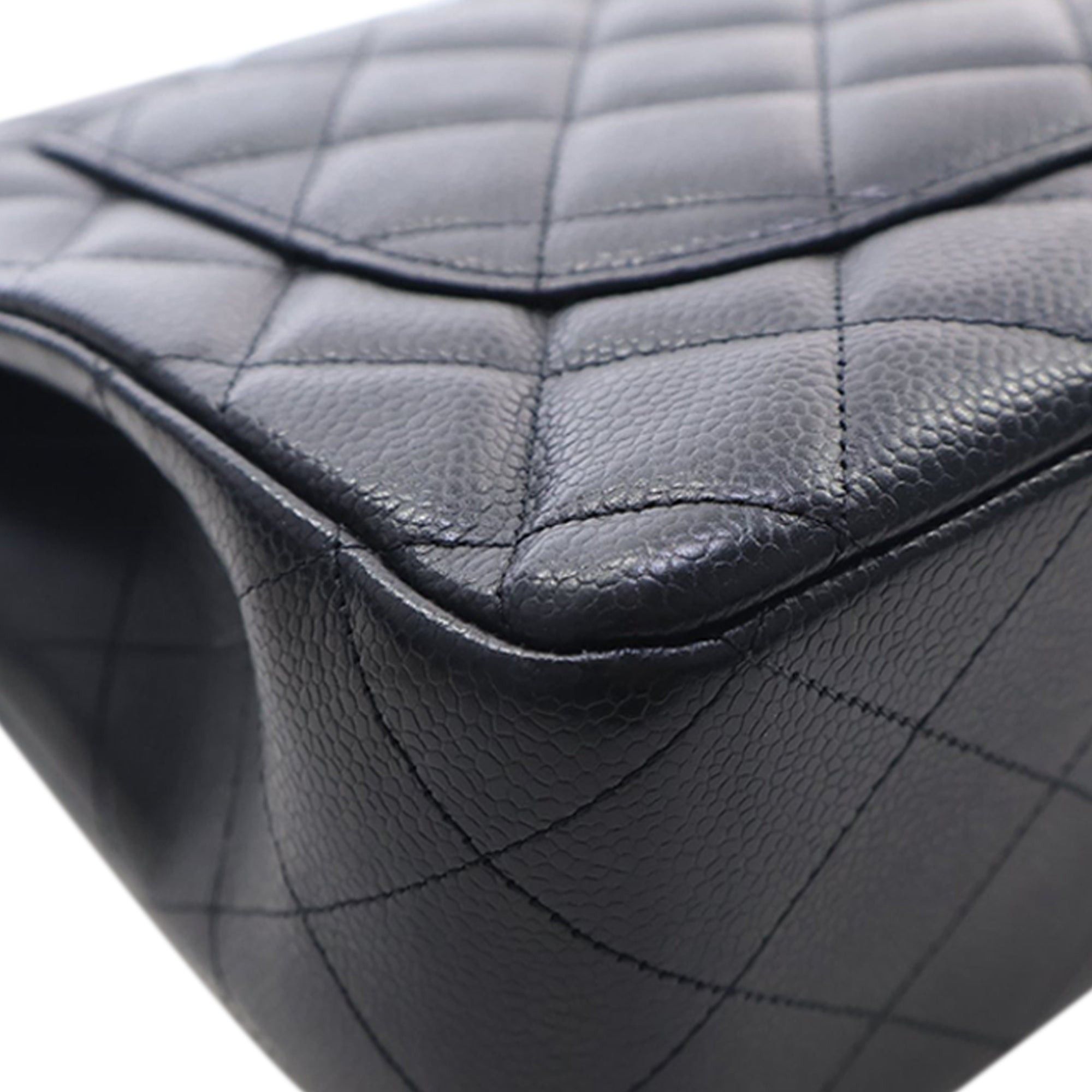Chanel Jumbo Classic Caviar Single Flap Size ONE SIZE - 8 Thumbnail