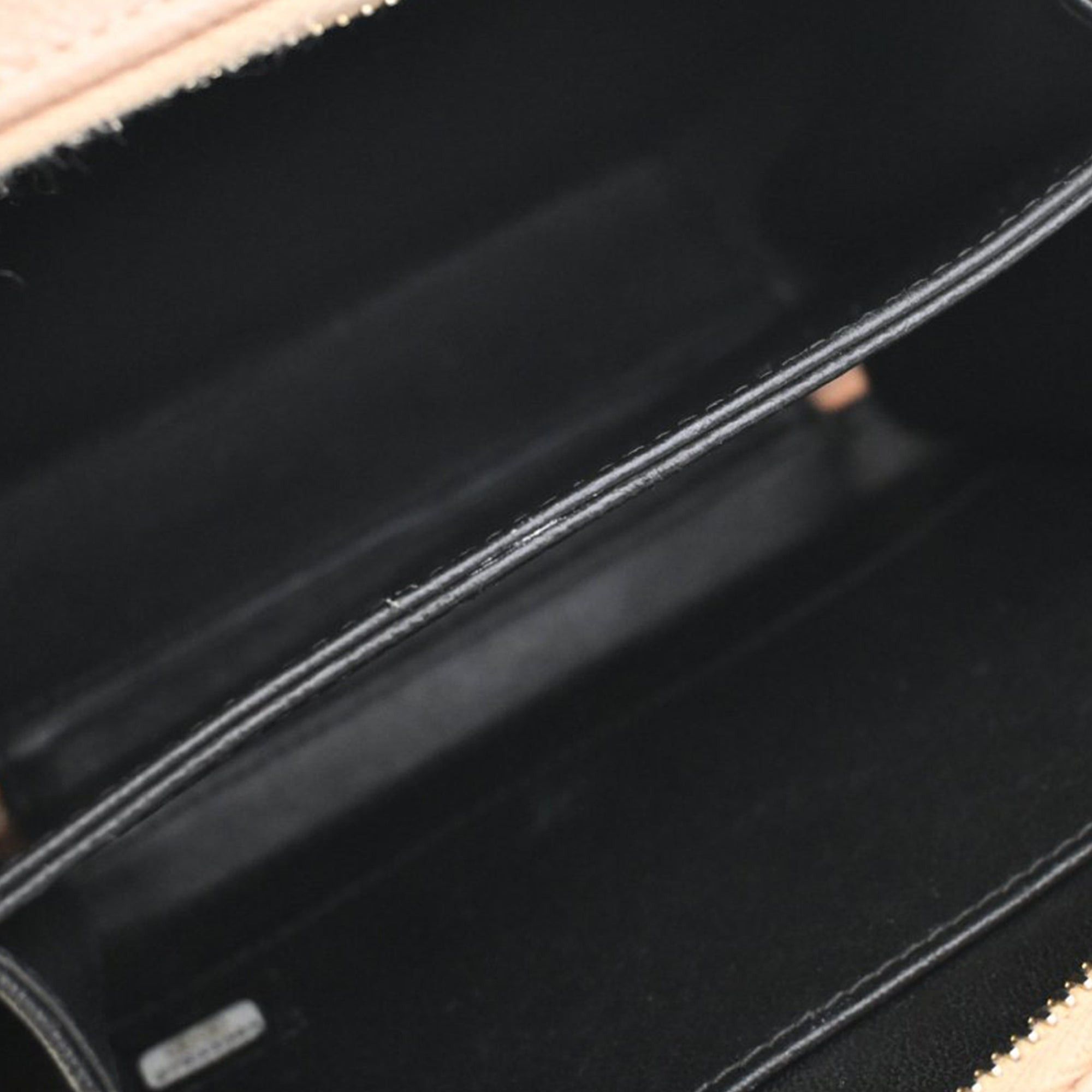 Chanel Small Caviar CC Filigree Vanity Case Size ONE SIZE - 6 Thumbnail