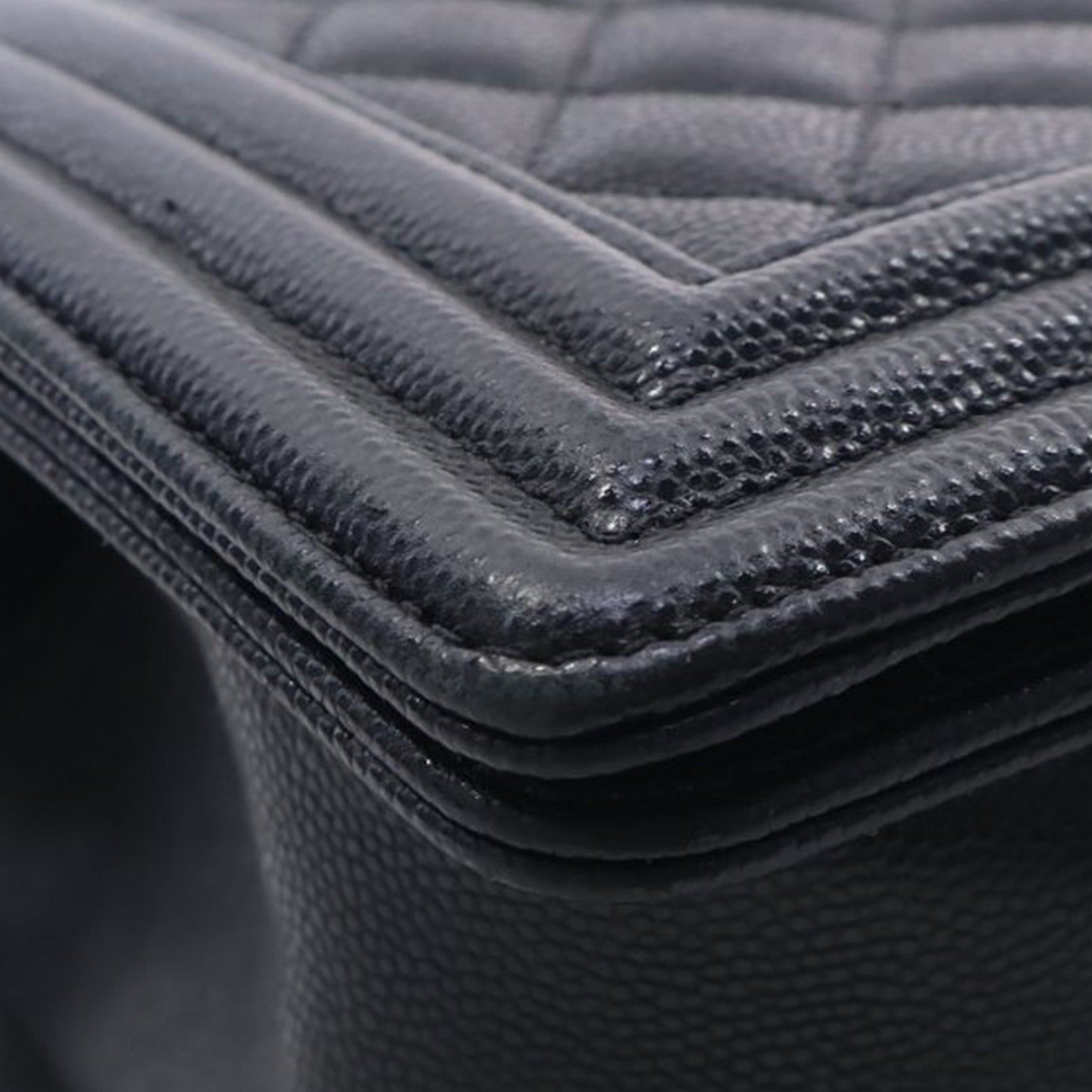 Chanel Old Medium Quilted Caviar Boy Flap Size ONE SIZE - 13 Thumbnail