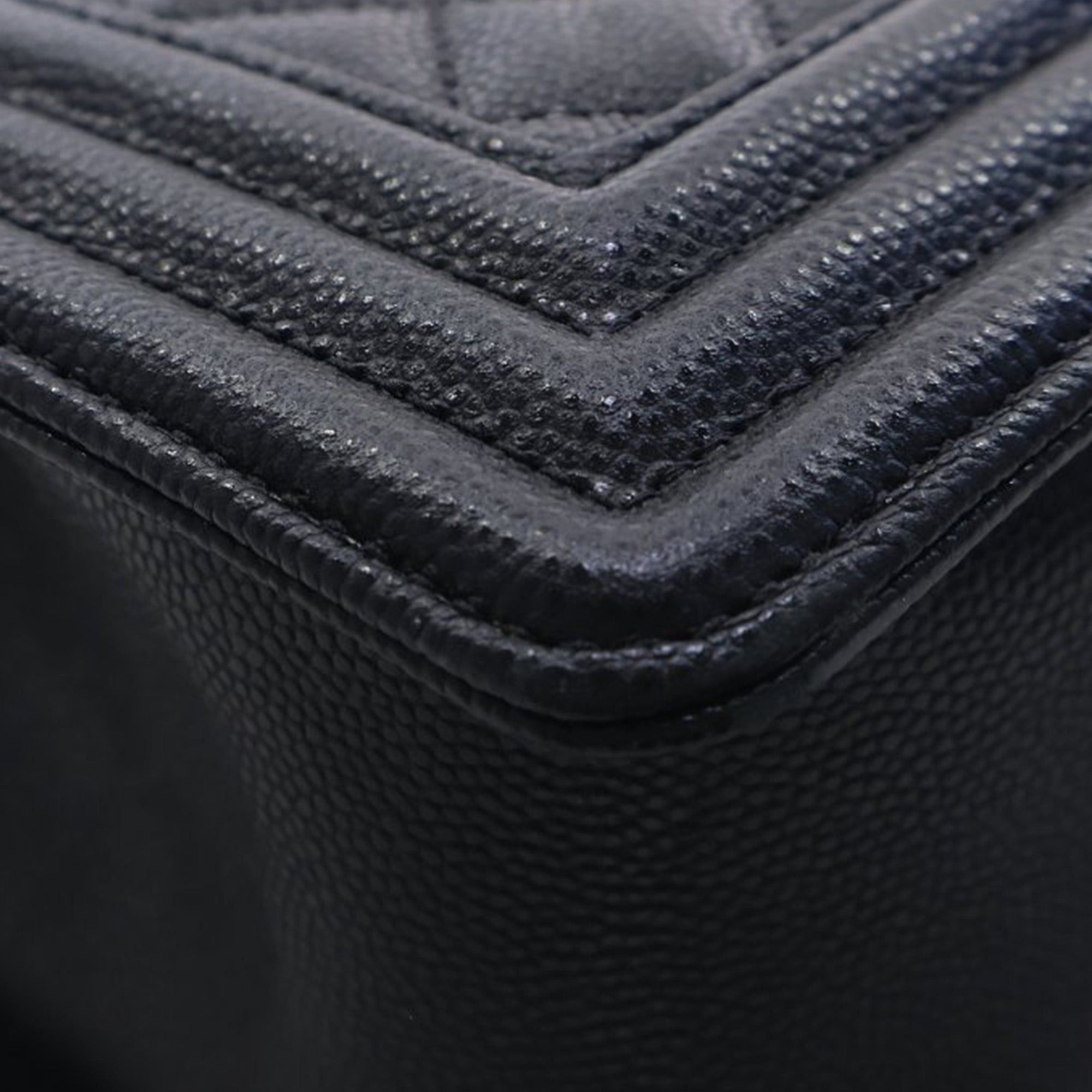 Chanel Old Medium Quilted Caviar Boy Flap Size ONE SIZE - 10 Thumbnail