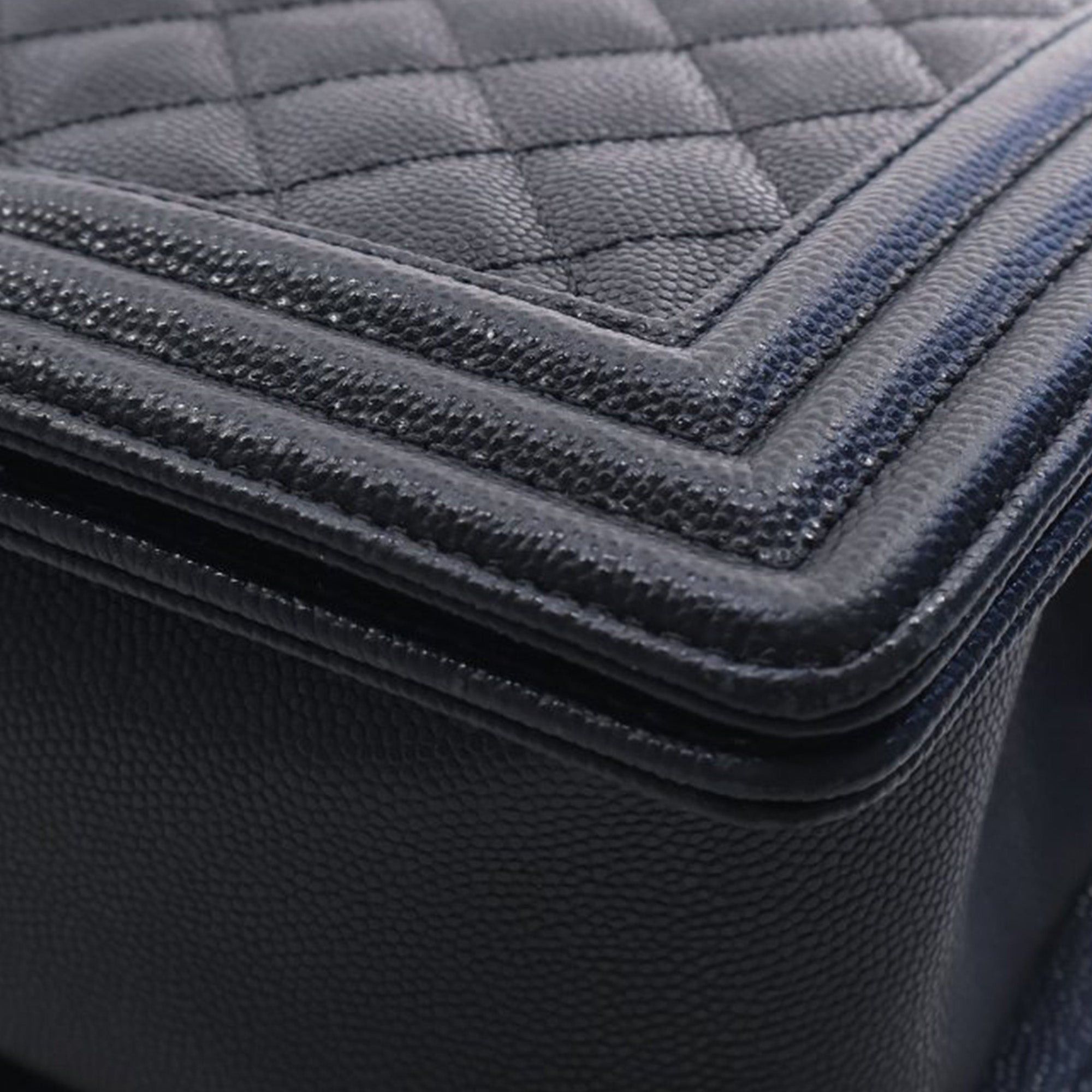 Chanel Old Medium Quilted Caviar Boy Flap Size ONE SIZE - 12 Thumbnail