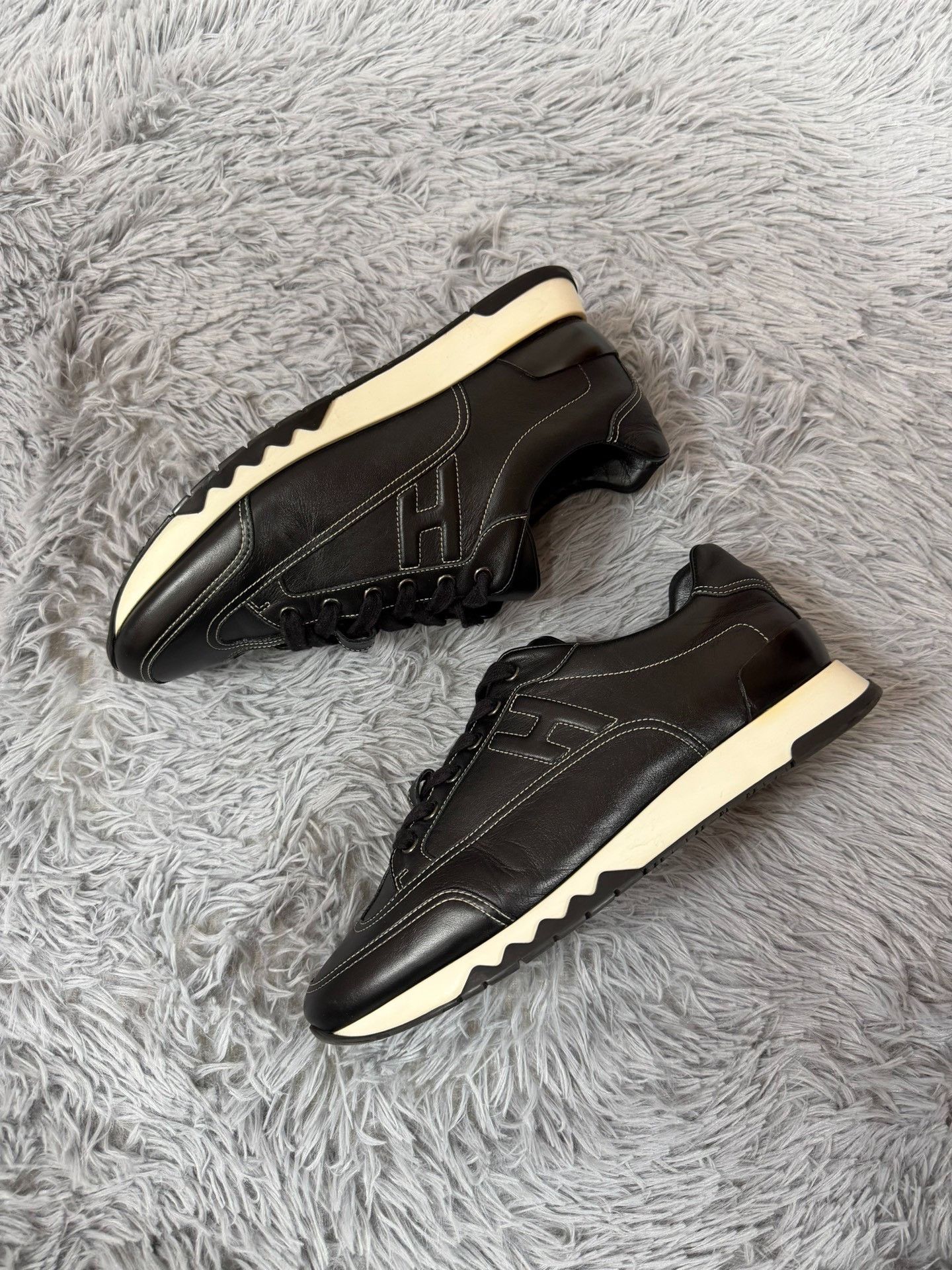 Hermes Hermes Casual Black Lowtop Sneakers 9 Men Size US 9 / EU 42 - 2 Thumbnail