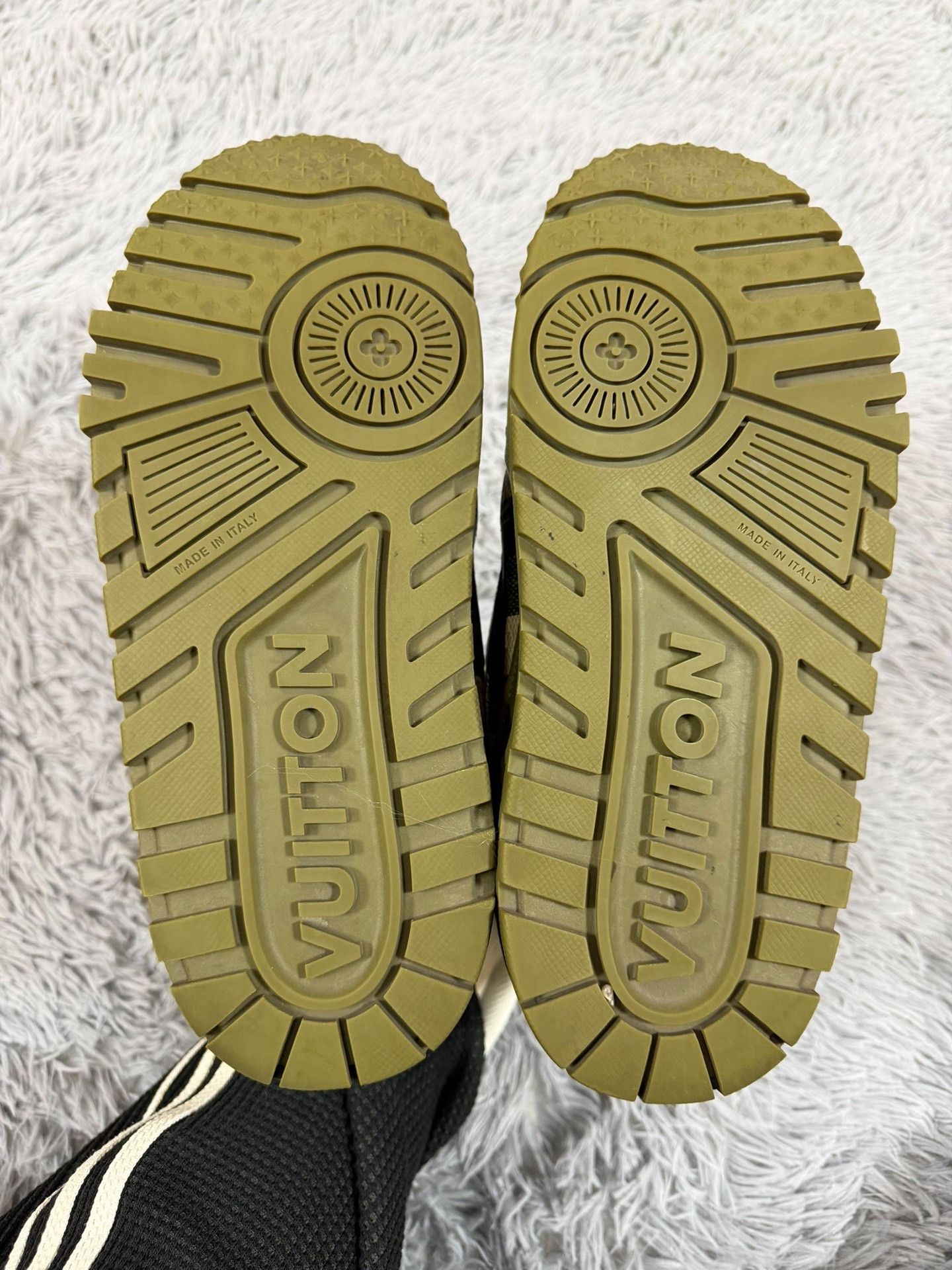 Louis Vuitton Louis Vuitton Training Lowtop Sneakers 8 Men Size US 8 / EU 41 - 5 Thumbnail