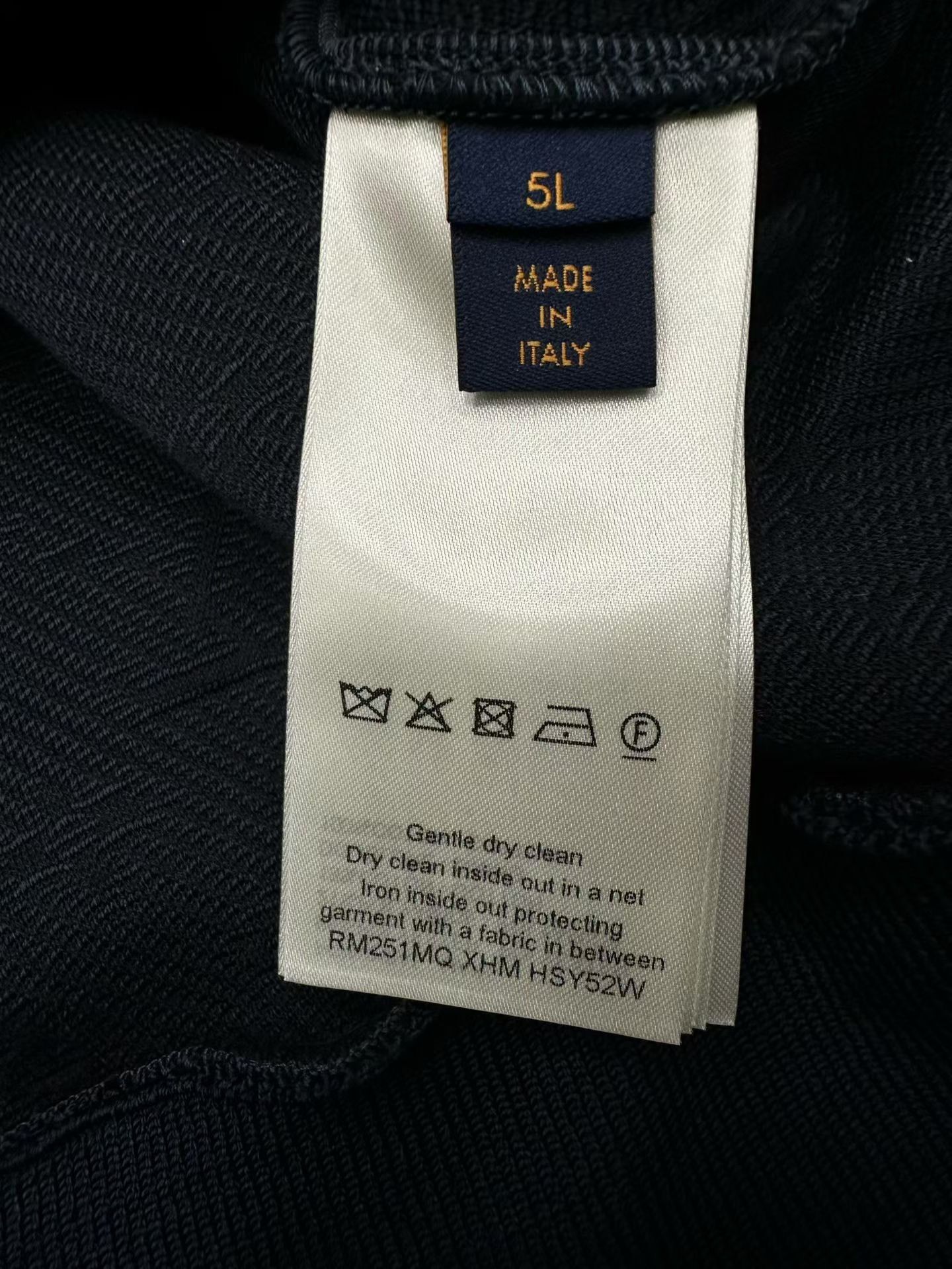 Louis Vuitton Louis Vuitton Light Jacket l Men Size US L / EU 52-54 / 3 - 2 Thumbnail