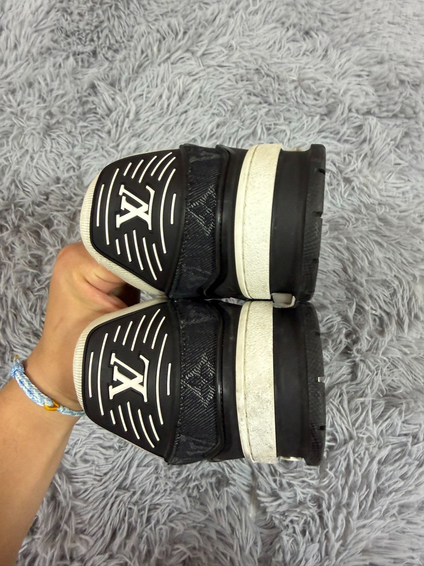 Louis Vuitton Louis Vuitton Training Black Lowtop Sneakers 8 Men Size US 8 / EU 41 - 4 Thumbnail
