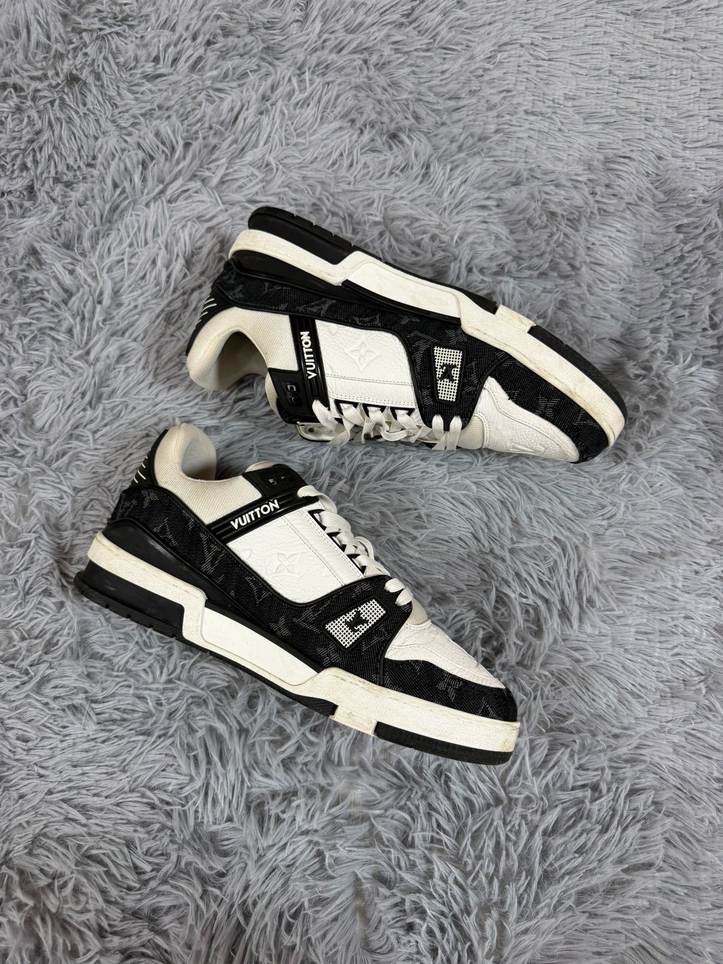 Louis Vuitton Louis Vuitton Training Black Lowtop Sneakers 8 Men Size US 8 / EU 41 - 3 Thumbnail