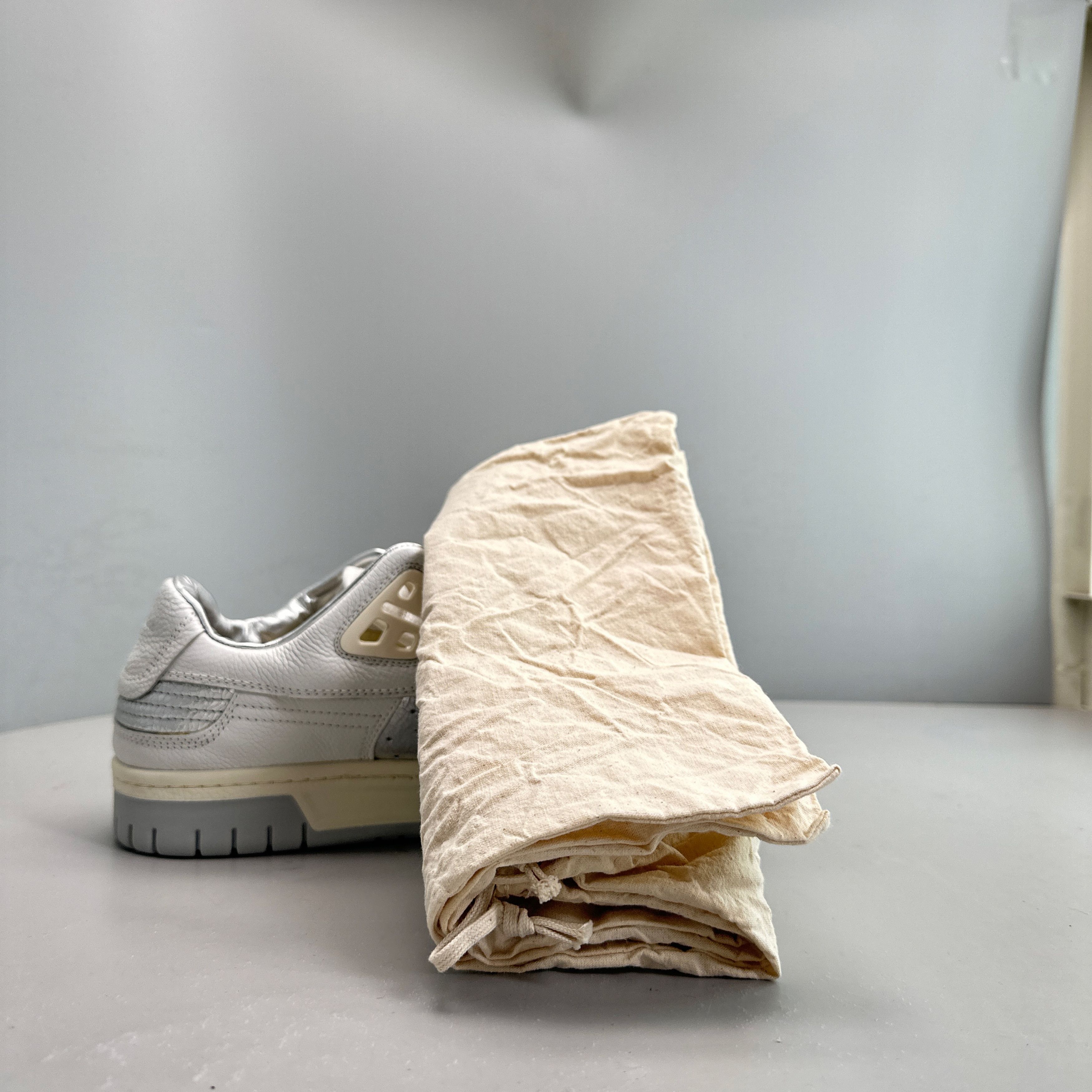 Acne Studios Acne Studios White Leather Low-Top Sneakers 41 Size US 8 / EU 41 - 11 Thumbnail
