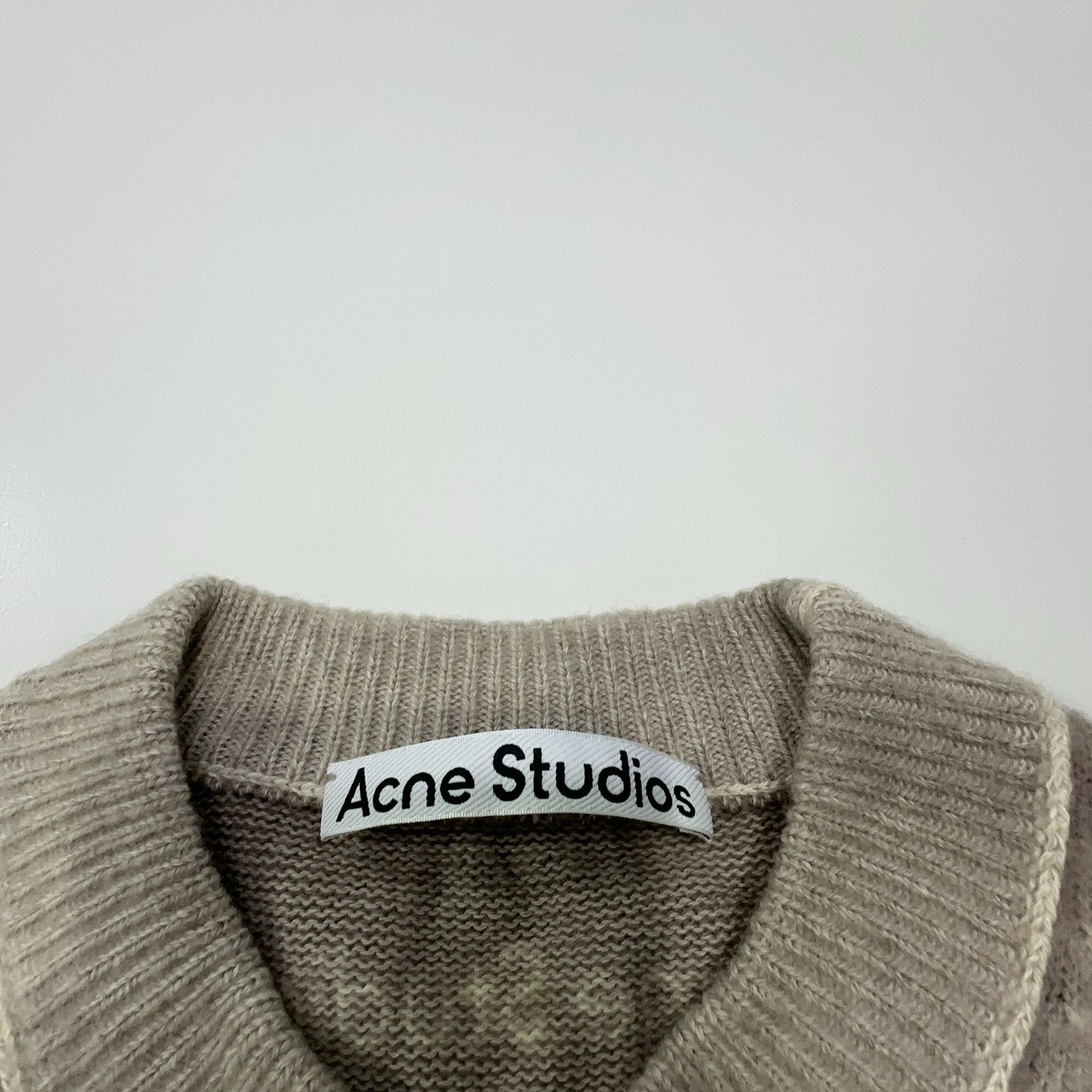 Acne Studios Acne Studios Faded Logo Sweater Size XS Size US XS / EU 42 / 0 - 4 Thumbnail