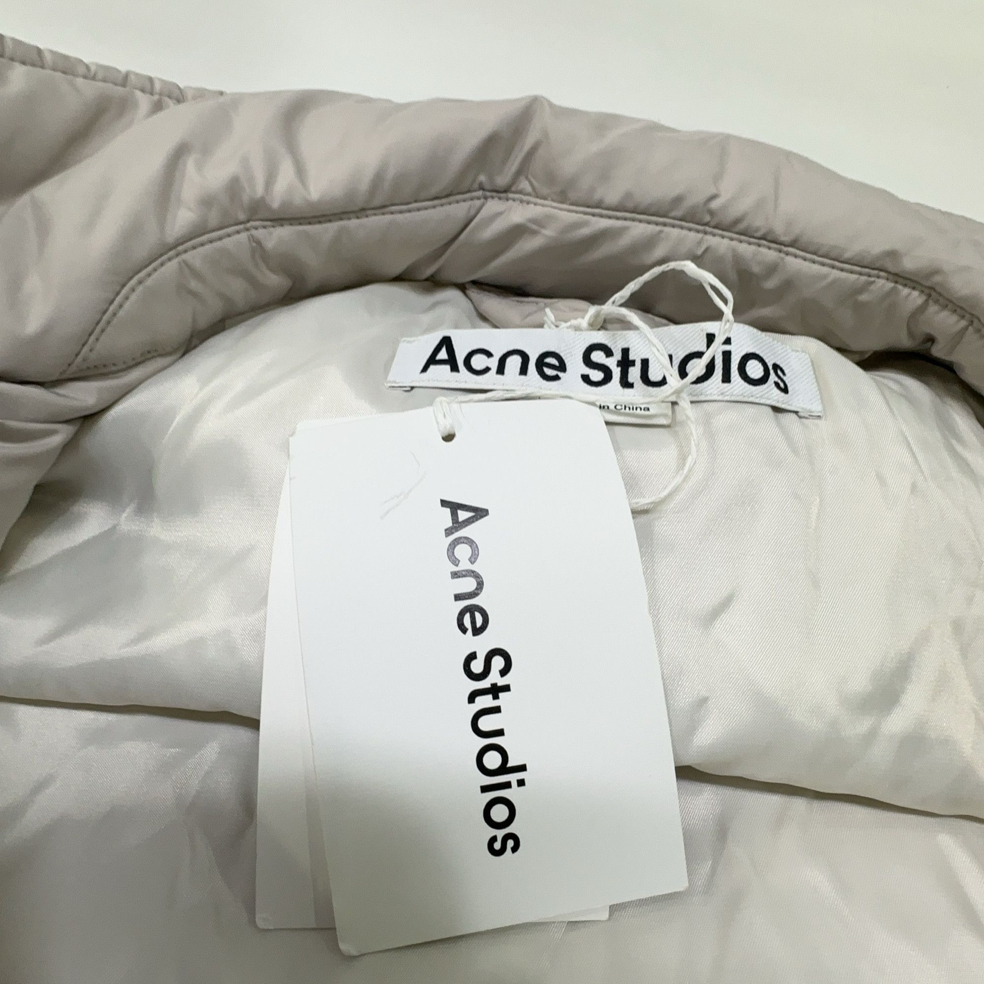 Acne Studios Acne Studios Grey Down Filled Puffer Jacket 46 Size US S / EU 44-46 / 1 - 6 Thumbnail