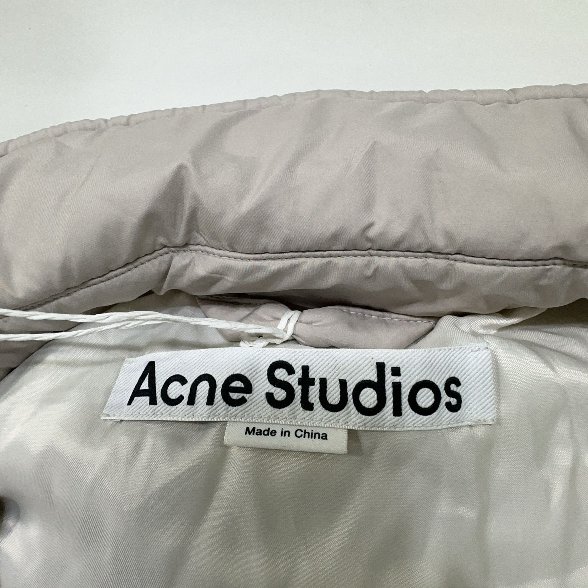 Acne Studios Acne Studios Grey Down Filled Puffer Jacket 46 Size US S / EU 44-46 / 1 - 5 Thumbnail