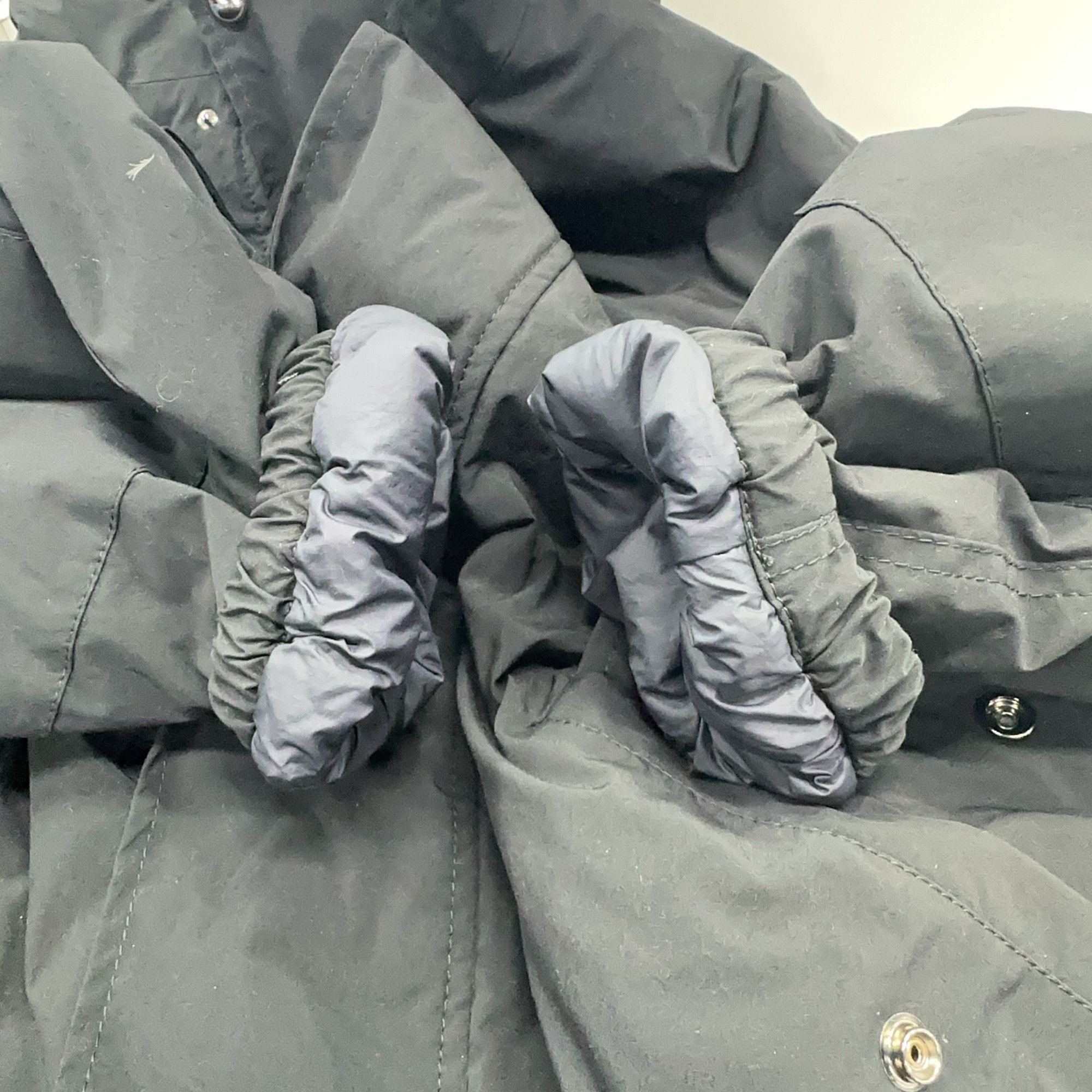 Acne Studios Acne Studios Black Hooded Fishtail Parka Size 54 Size US L / EU 52-54 / 3 - 9 Thumbnail