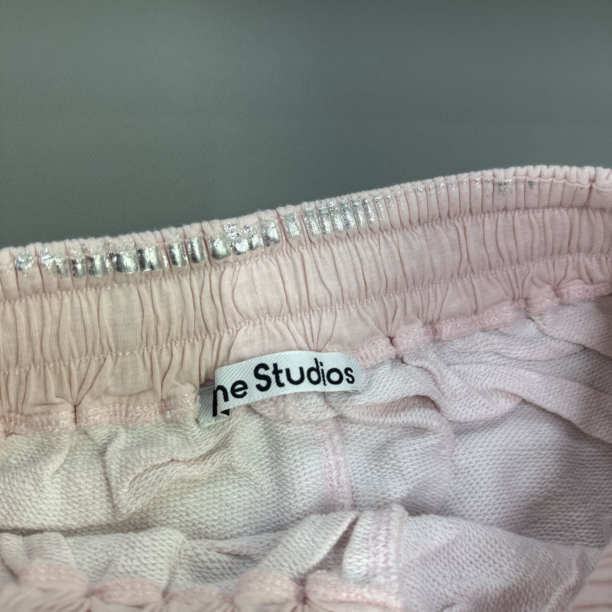Acne Studios Acne Studios Silver Foil Distressed Sweatpants XXS Size US 28 / EU 44 - 4 Thumbnail