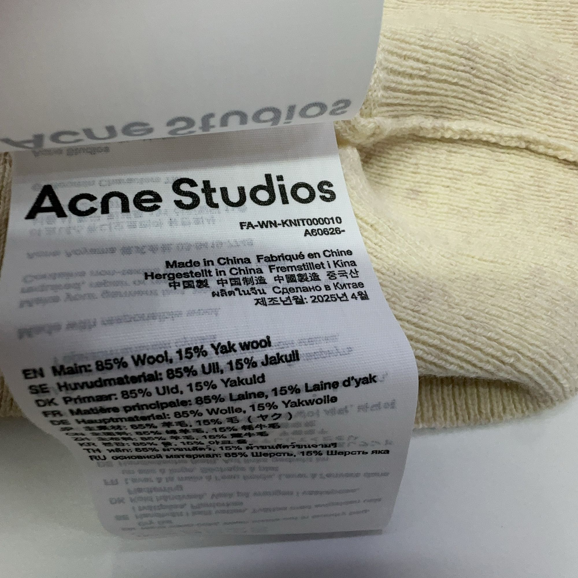 Acne Studios Acne Studios x Moomin Patched Wool Cardigan Size S Size S / US 4 / IT 40 - 6 Thumbnail