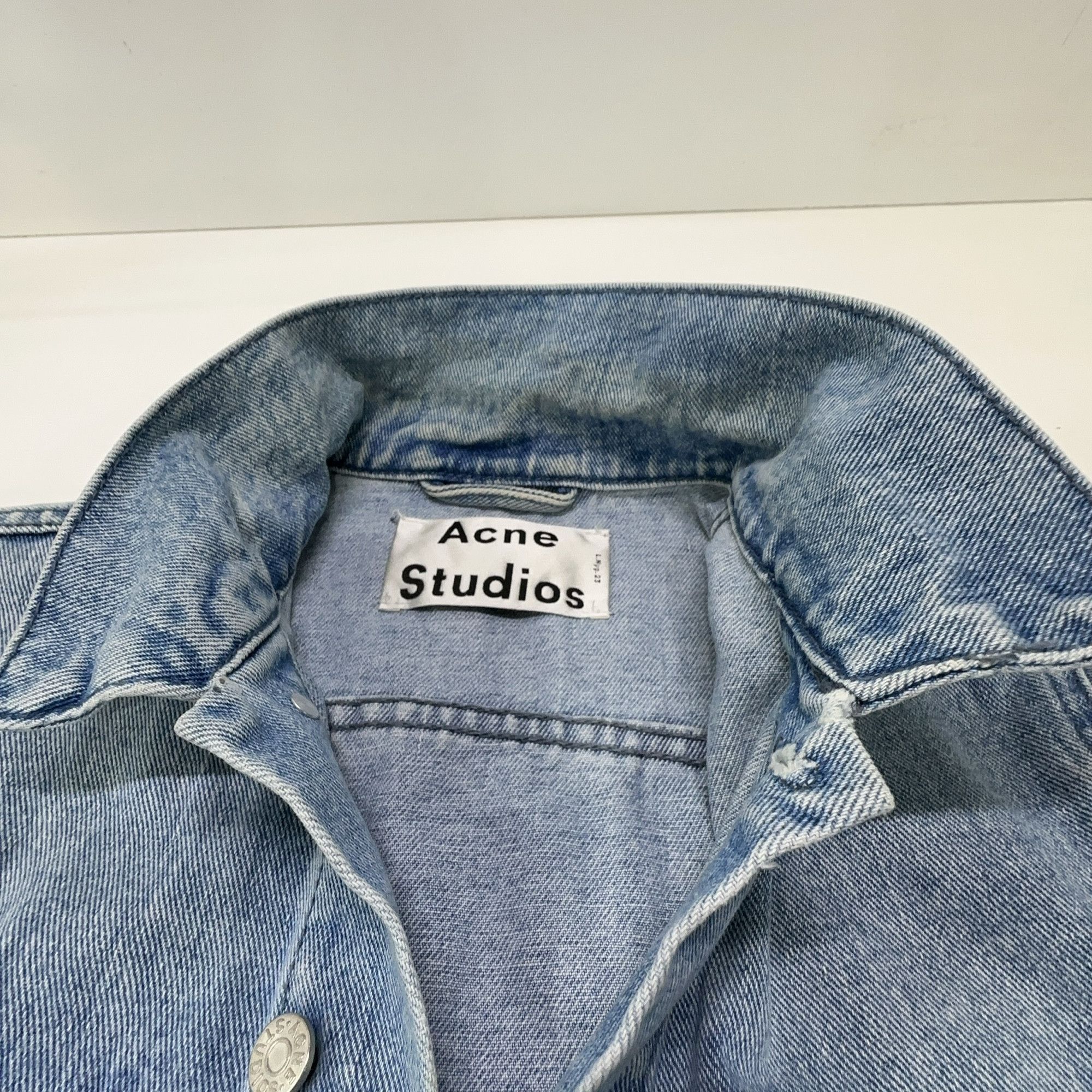 Acne Studios Acne Studios Distressed Denim Jacket 38 Size S / US 4 / IT 40 - 6 Thumbnail