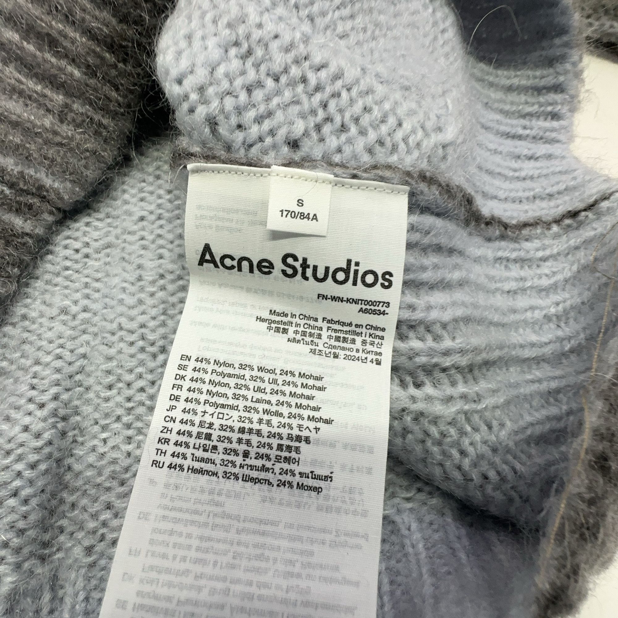 Acne Studios Acne Studios V-Neck Mohair Blend Cardigan S Size S / US 4 / IT 40 - 4 Thumbnail