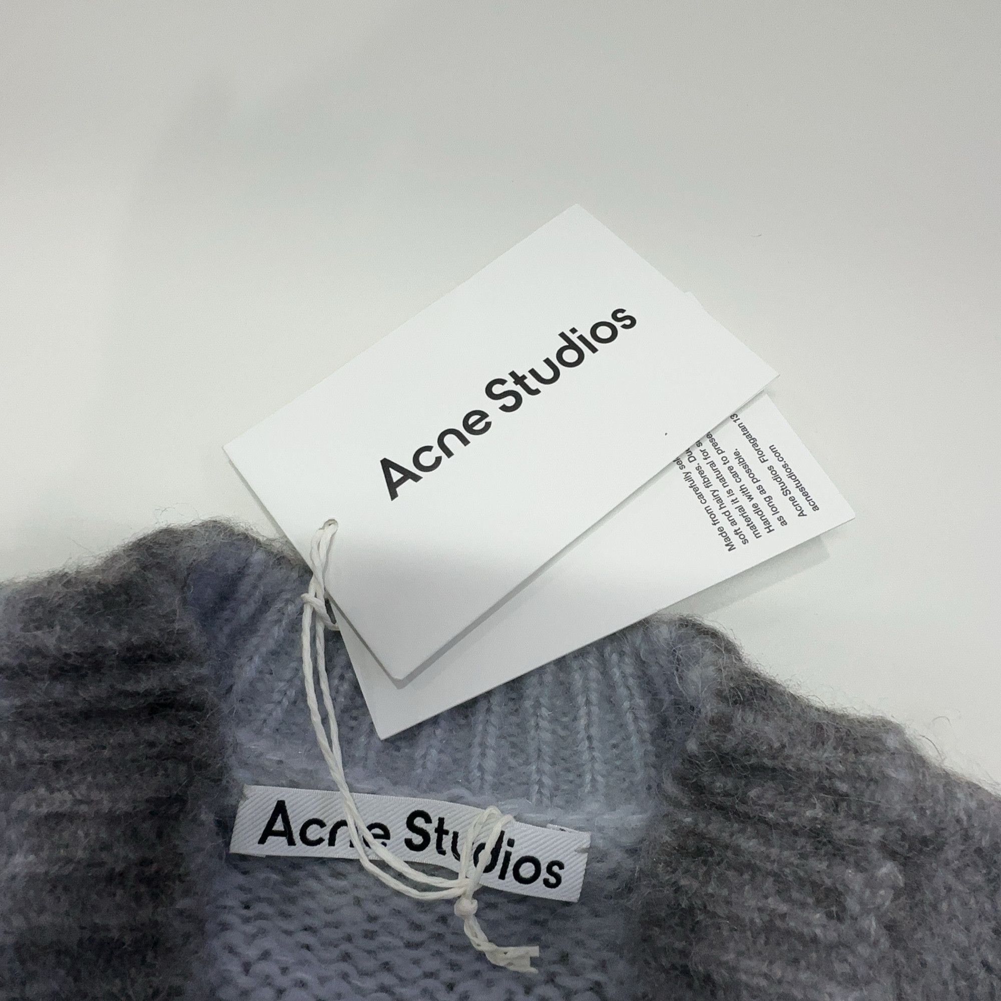 Acne Studios Acne Studios V-Neck Mohair Blend Cardigan S Size S / US 4 / IT 40 - 5 Thumbnail