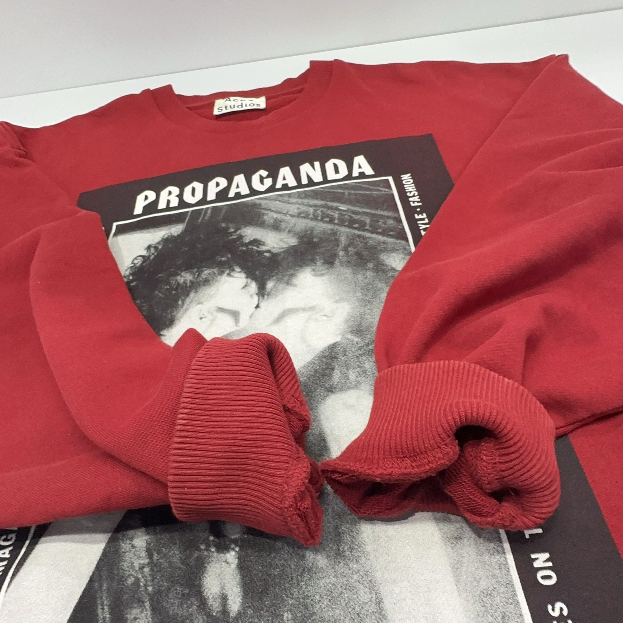 Acne Studios Acne Studios Propaganda Print Sweatshirt Size S Size US S / EU 44-46 / 1 - 11 Thumbnail