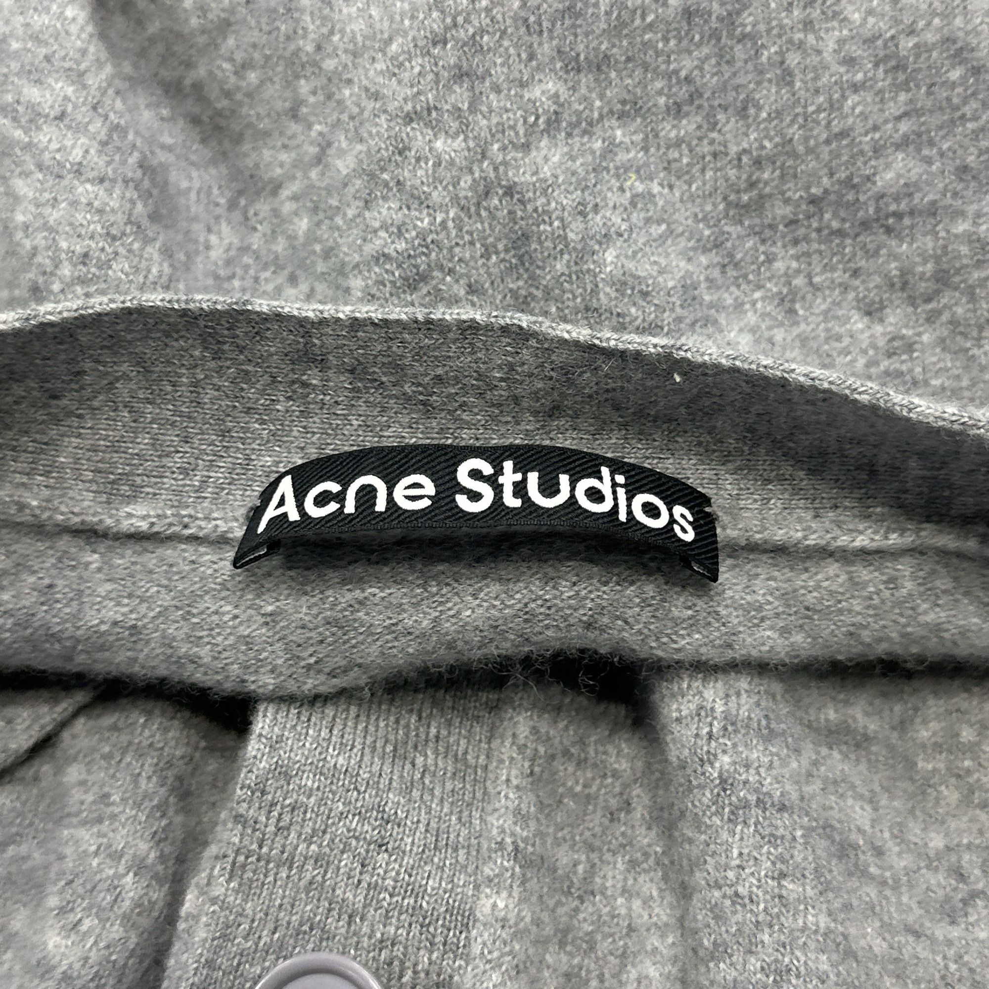 Acne Studios Acne Studios Gray Wool V-Neck Cardigan Size L Size US L / EU 52-54 / 3 - 4 Thumbnail