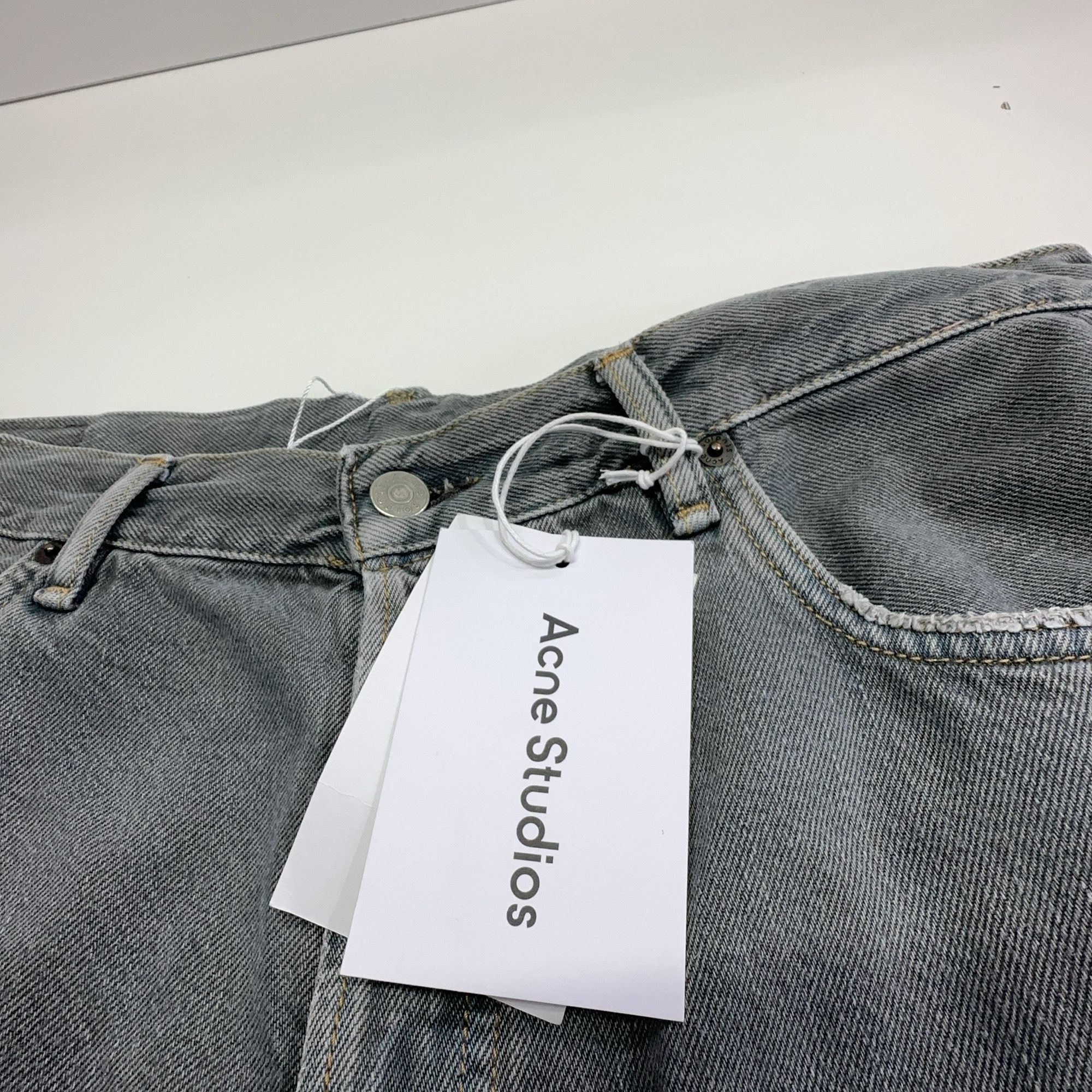 Acne Studios Acne Studios Distressed Cropped Jeans 33 Size US 33 - 4 Thumbnail