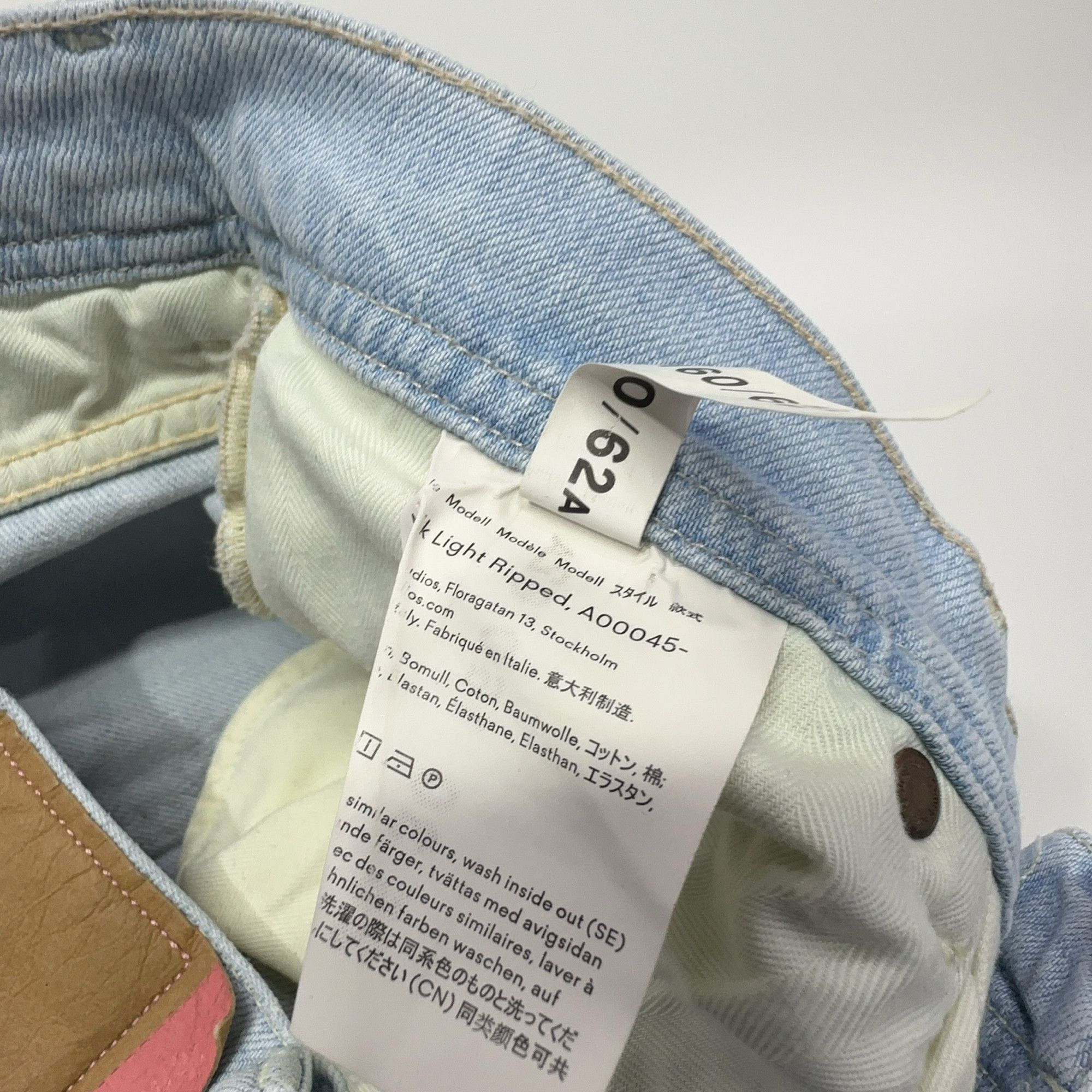Acne Studios Acne Studios Melk Ripped Light Wash Jeans 25 Size 25" / US 0 / IT 36 - 5 Thumbnail