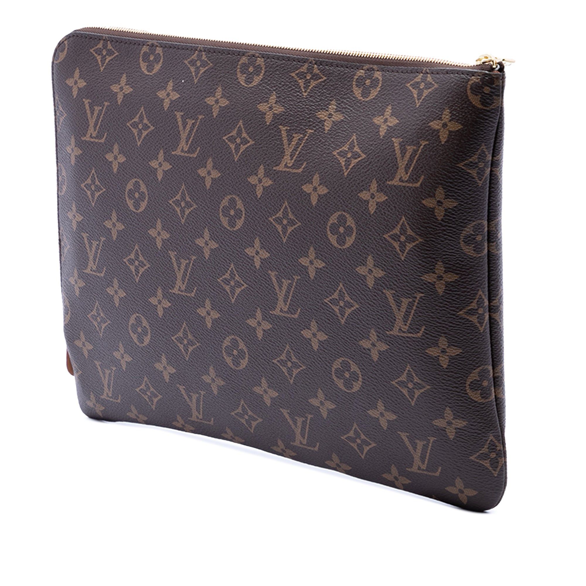 Louis Vuitton Monogram Etui Voyage MM Size ONE SIZE - 2 Thumbnail