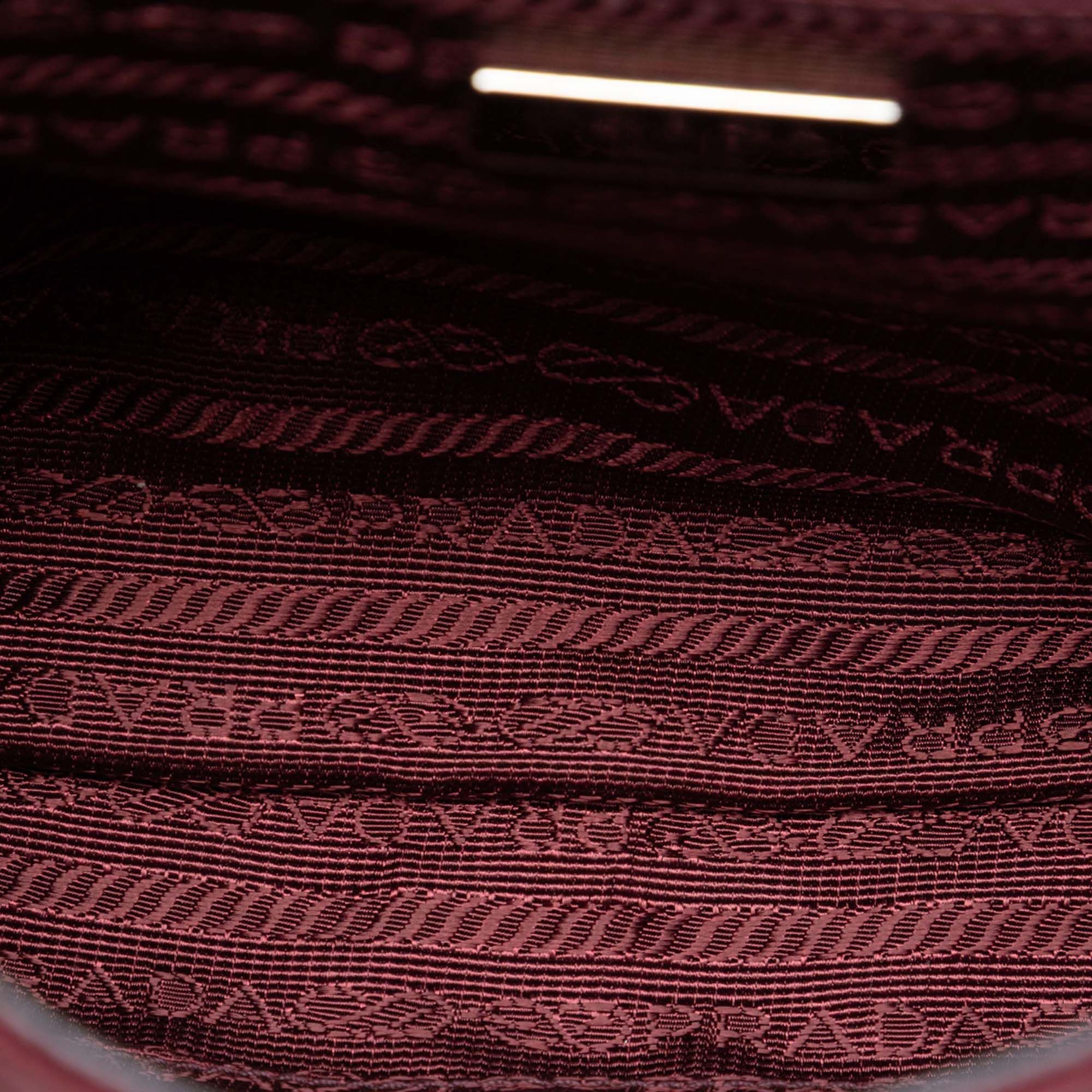 Prada Impuntu Tessuto Chain Crossbody Size ONE SIZE - 4 Thumbnail