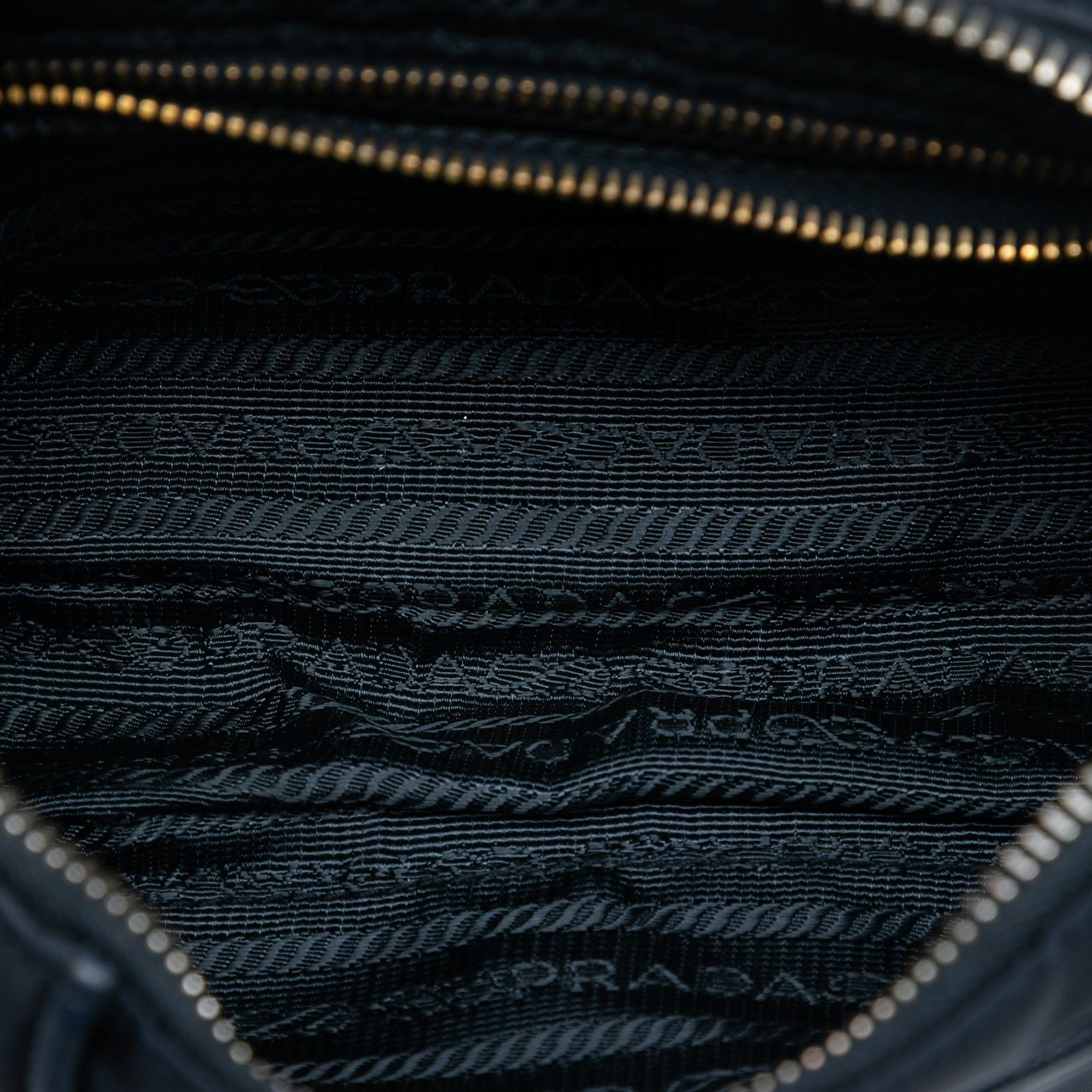 Prada Saffiano Trimmed Tessuto Chain Crossbody Size ONE SIZE - 4 Thumbnail