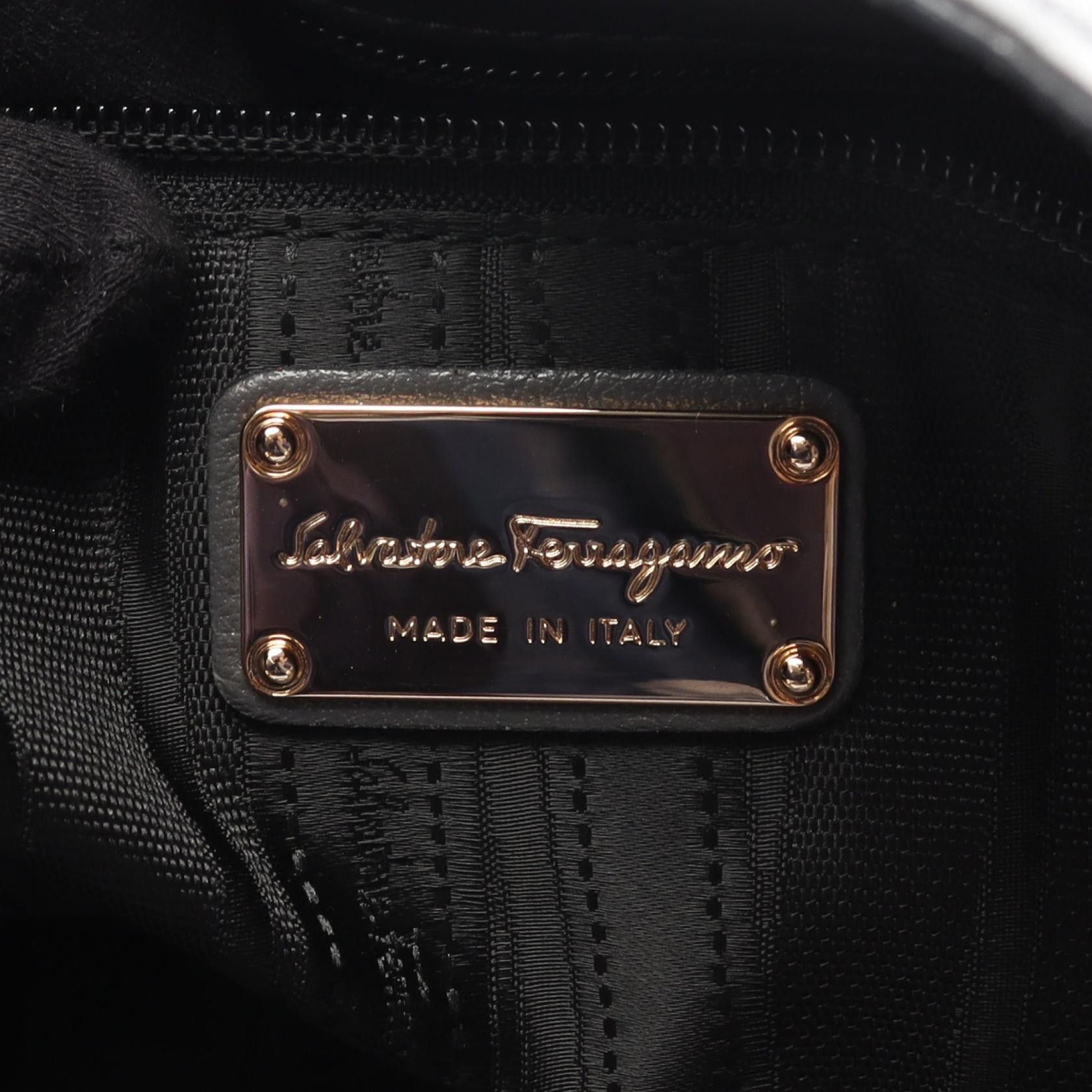 Salvatore Ferragamo Salvatore Ferragamo Salvatore Ferragamo Double Gancini Leather Tote Bag Leather Tote Bag 21B974 DUTY FREE for USA Size ONE SIZE - 4 Thumbnail