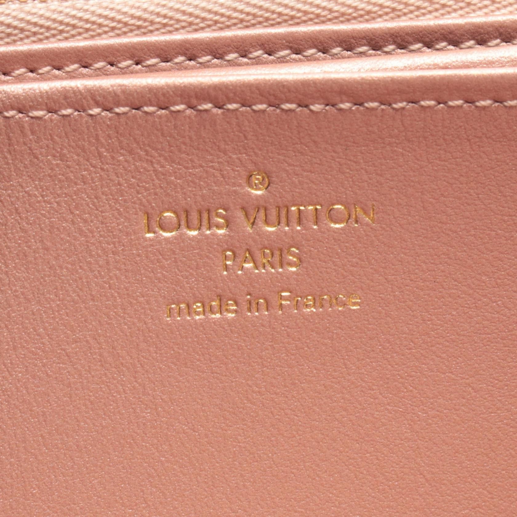 Louis Vuitton Louis Vuitton Louis Vuitton Zippy Wallet Coussin Monogram Embossed Long Wallet Leather Long Wallet M81708 DUTY FREE for USA Size ONE SIZE - 4 Thumbnail
