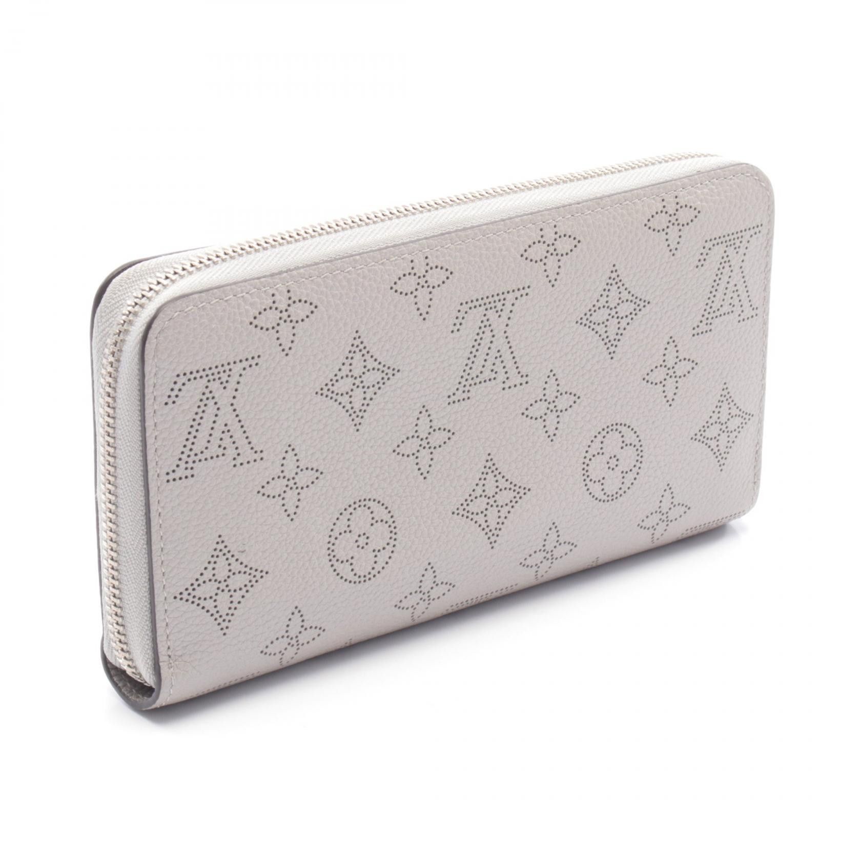 Louis Vuitton Louis Vuitton Louis Vuitton Zippy Wallet Monogram Mahina Long Wallet Leather Long Wallet M81642 DUTY FREE for USA Size ONE SIZE - 2 Thumbnail