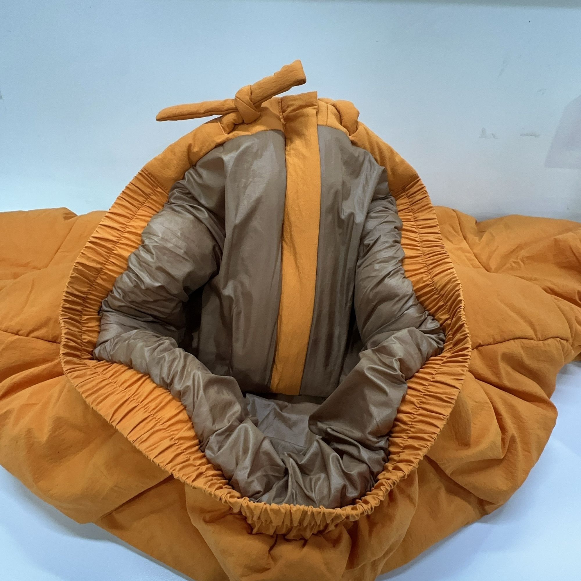 Acne Studios Acne Studios Orange Nylon Puffer Jacket Size L Size US L / EU 52-54 / 3 - 6 Thumbnail