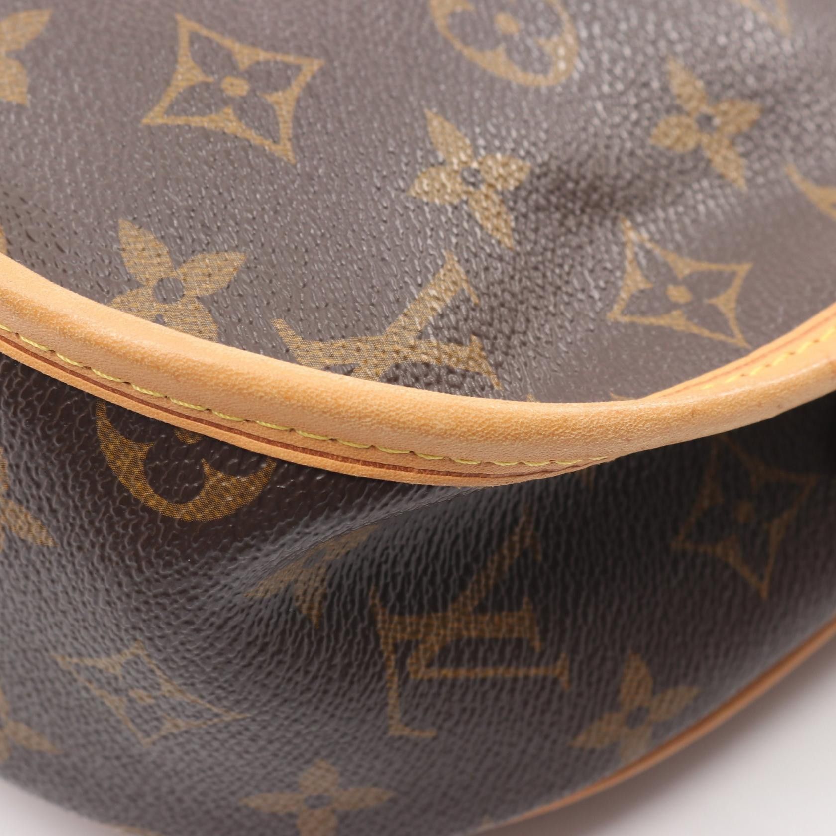 Louis Vuitton Louis Vuitton Louis Vuitton Menilmontant PM Monogram Shoulder Bag Textile Shoulder Bag M40474 DUTY FREE for USA Size ONE SIZE - 6 Thumbnail
