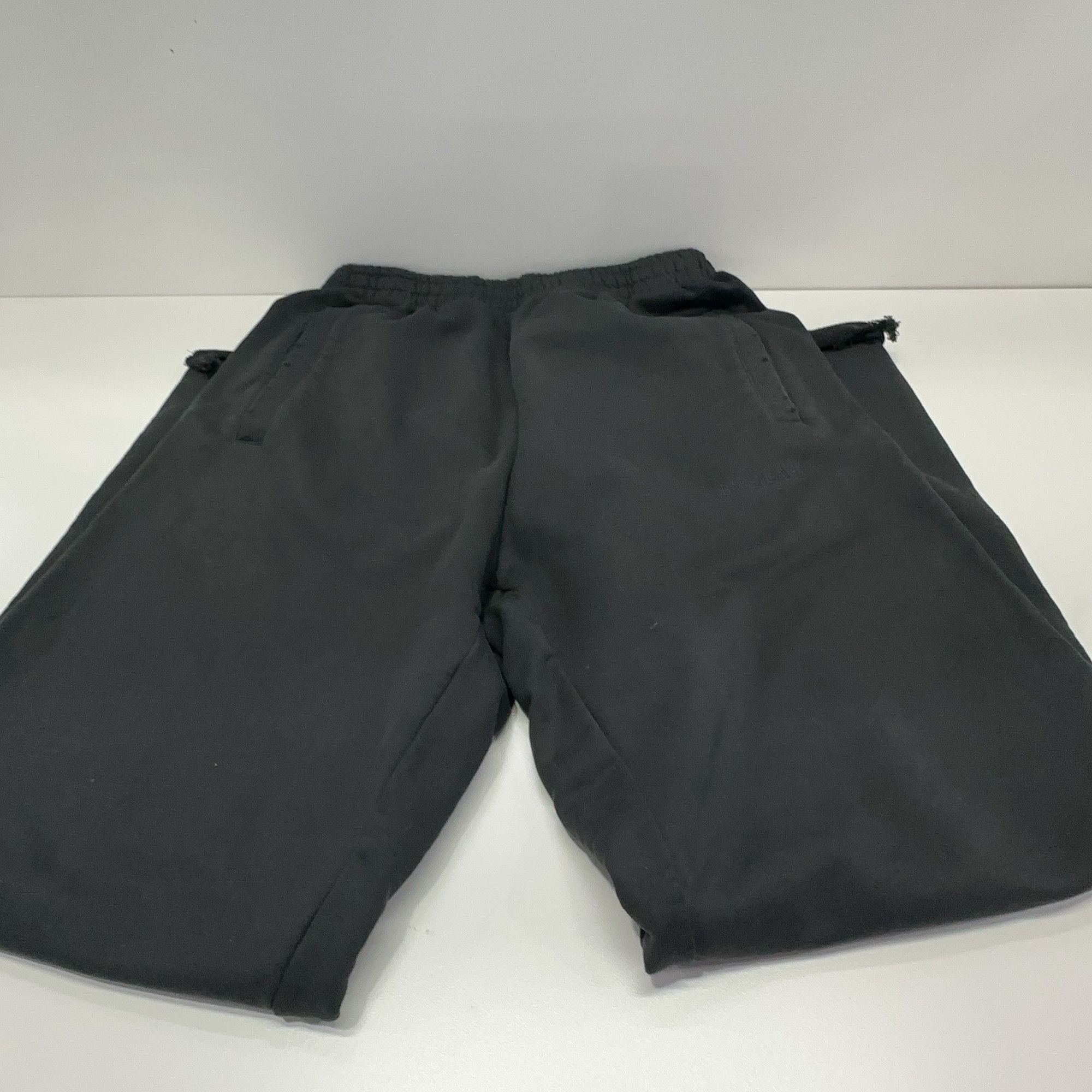 Balenciaga Balenciaga Distressed Hem Sweatpants XXS Size US 26 / EU 42 - 9 Thumbnail