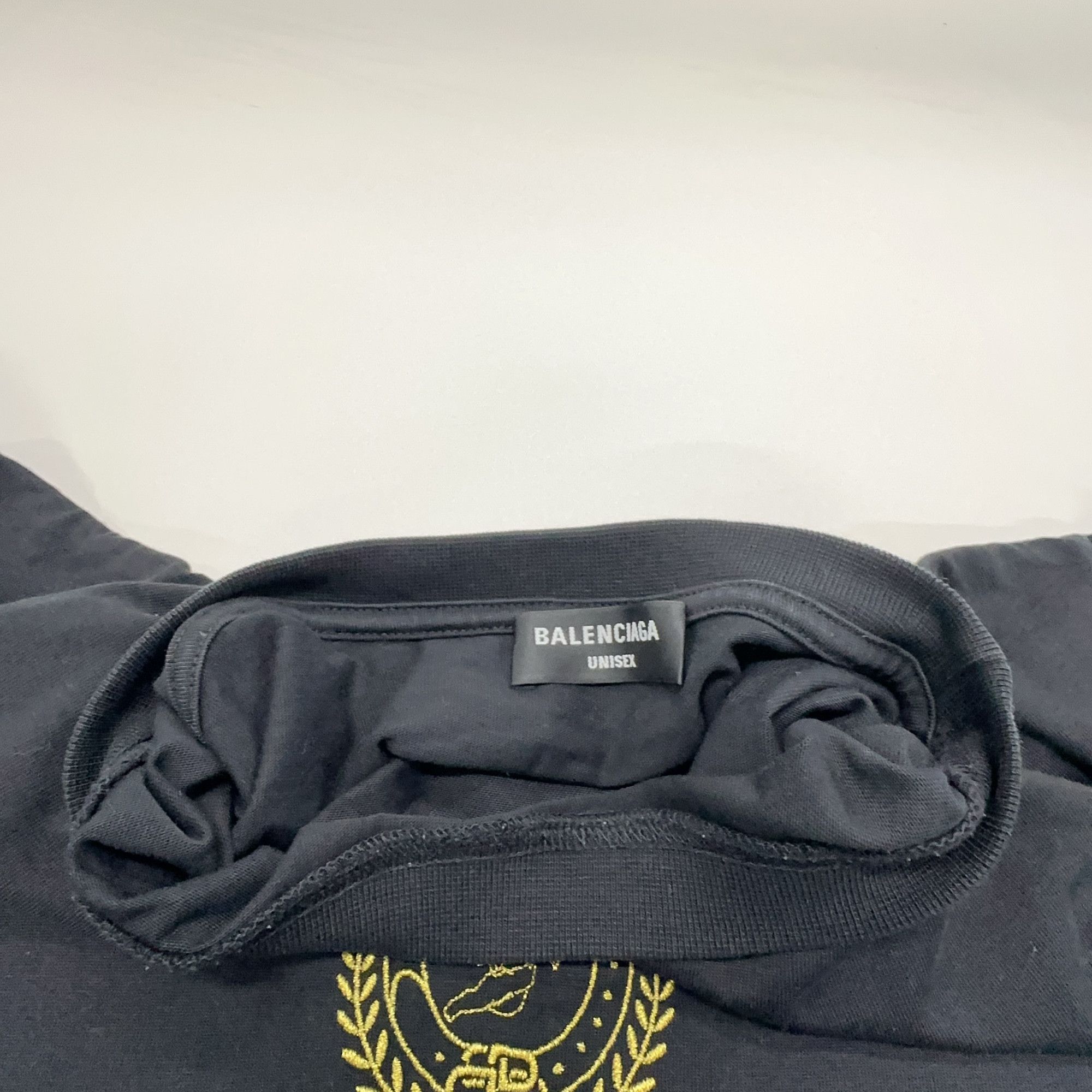 Balenciaga Balenciaga Crest Logo Graphic T-Shirt S Size US S / EU 44-46 / 1 - 7 Thumbnail