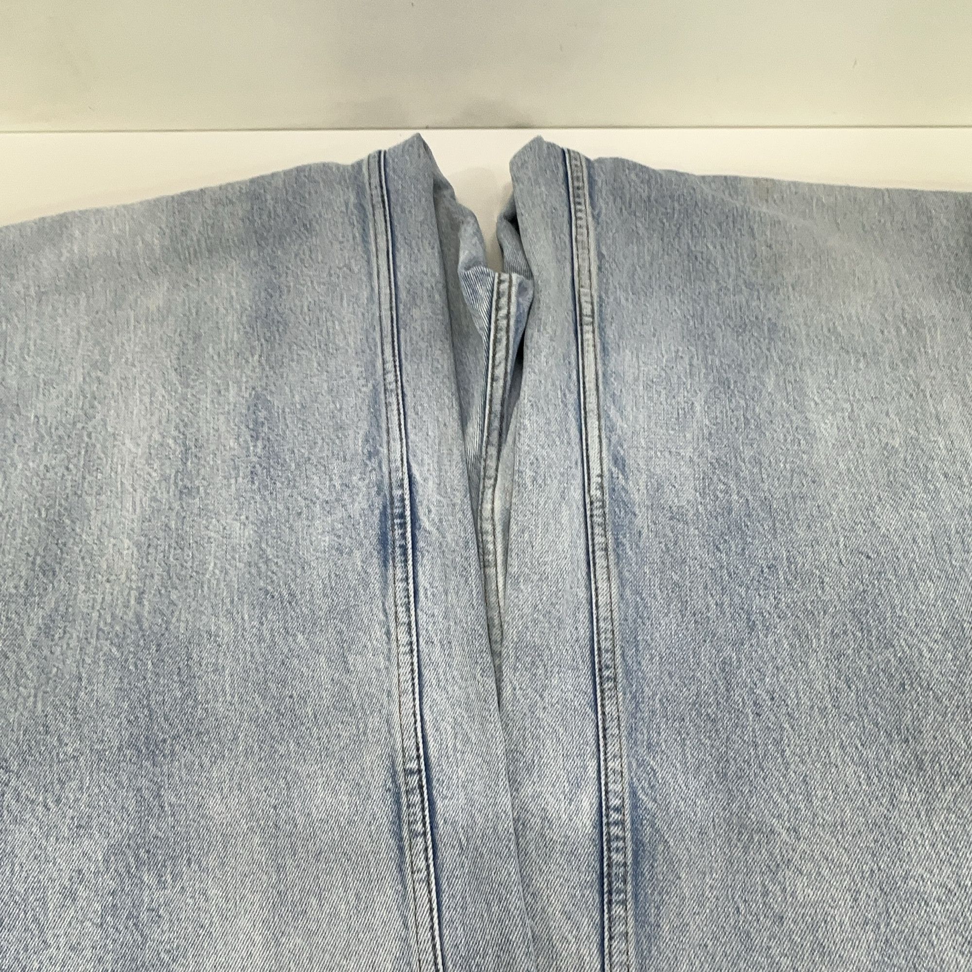 Balenciaga Balenciaga Washed Straight Leg Jeans XS Size US 28 / EU 44 - 8 Thumbnail