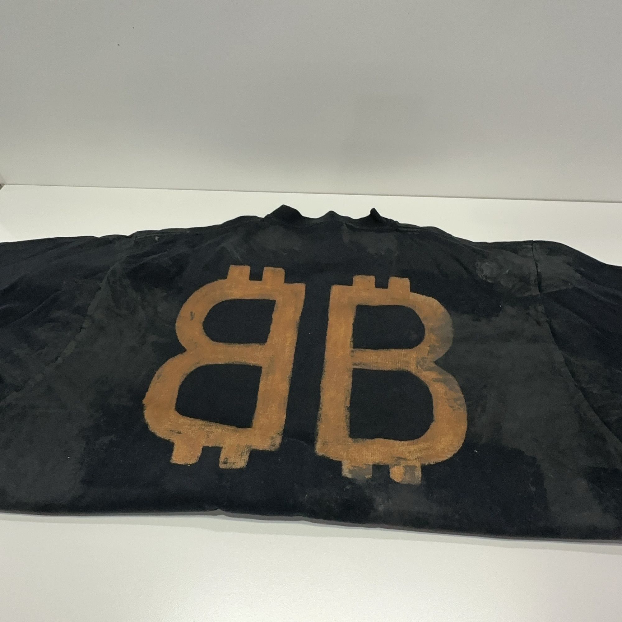 Balenciaga Balenciaga Bitcoin Graphic Distressed T-Shirt Size 1 Size US S / EU 44-46 / 1 - 12 Thumbnail
