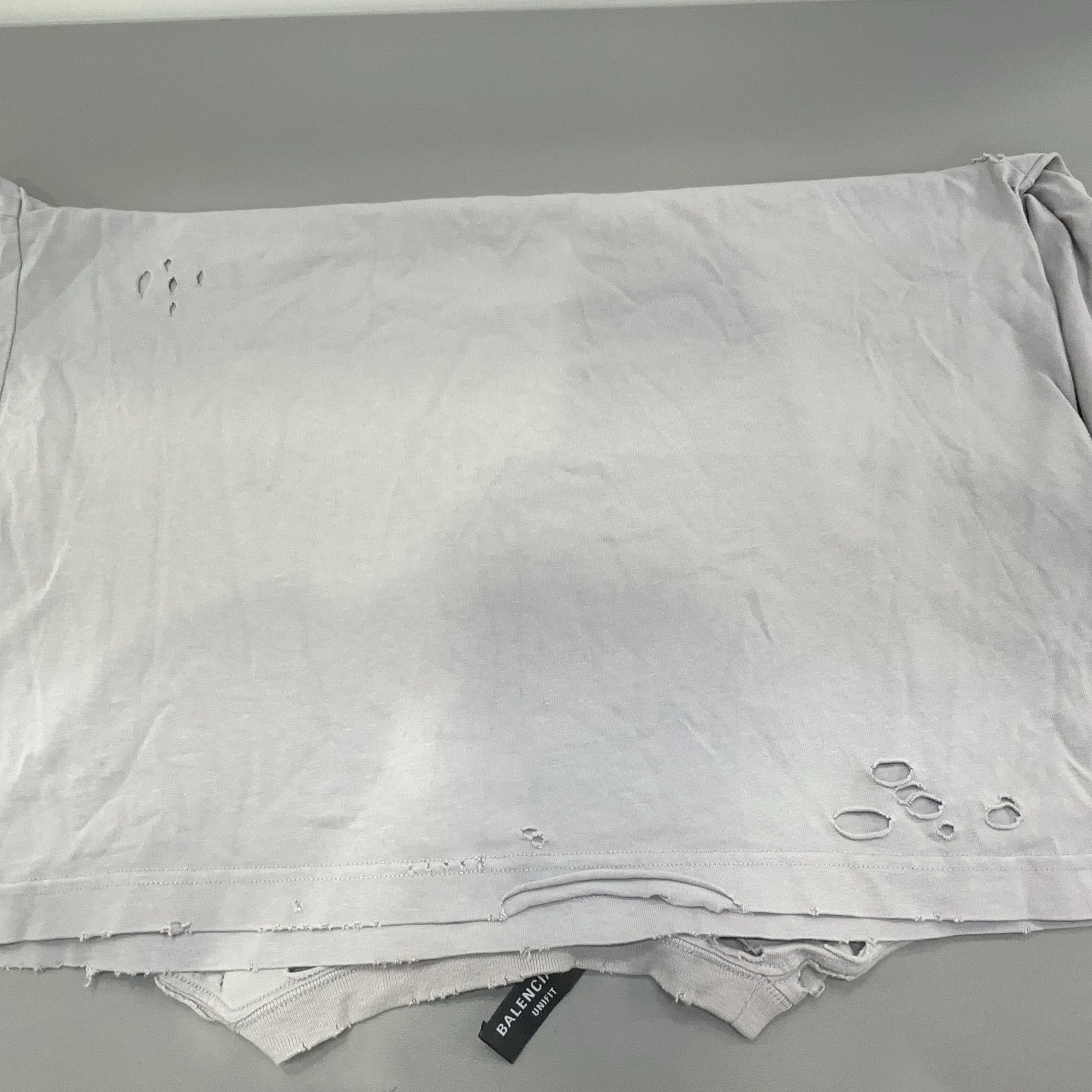 Balenciaga Balenciaga Distressed Logo T-Shirt XXS Size US XXS / EU 40 - 8 Thumbnail