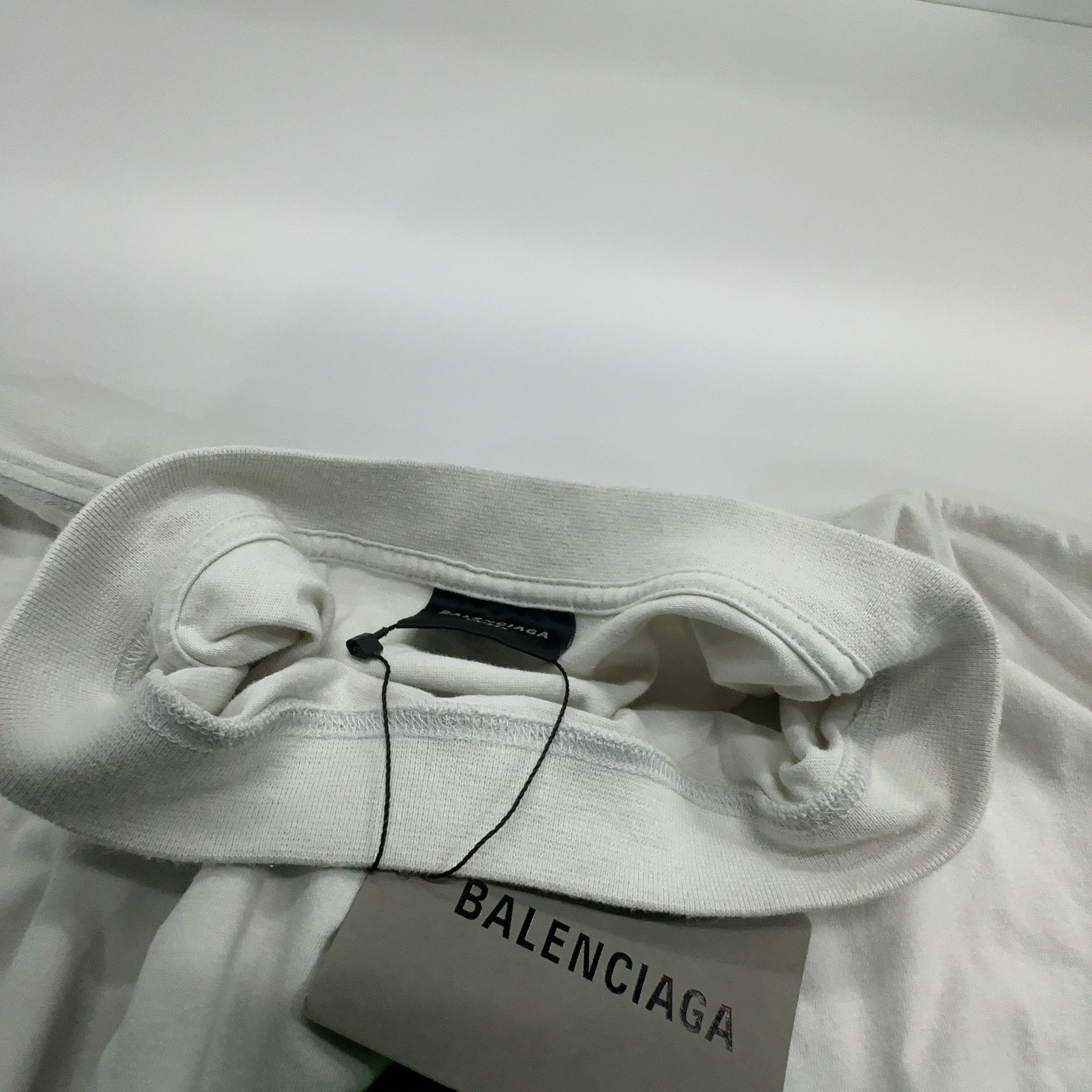 Balenciaga Balenciaga Alien Smiley Graphic T-Shirt Size L Size US L / EU 52-54 / 3 - 8 Thumbnail