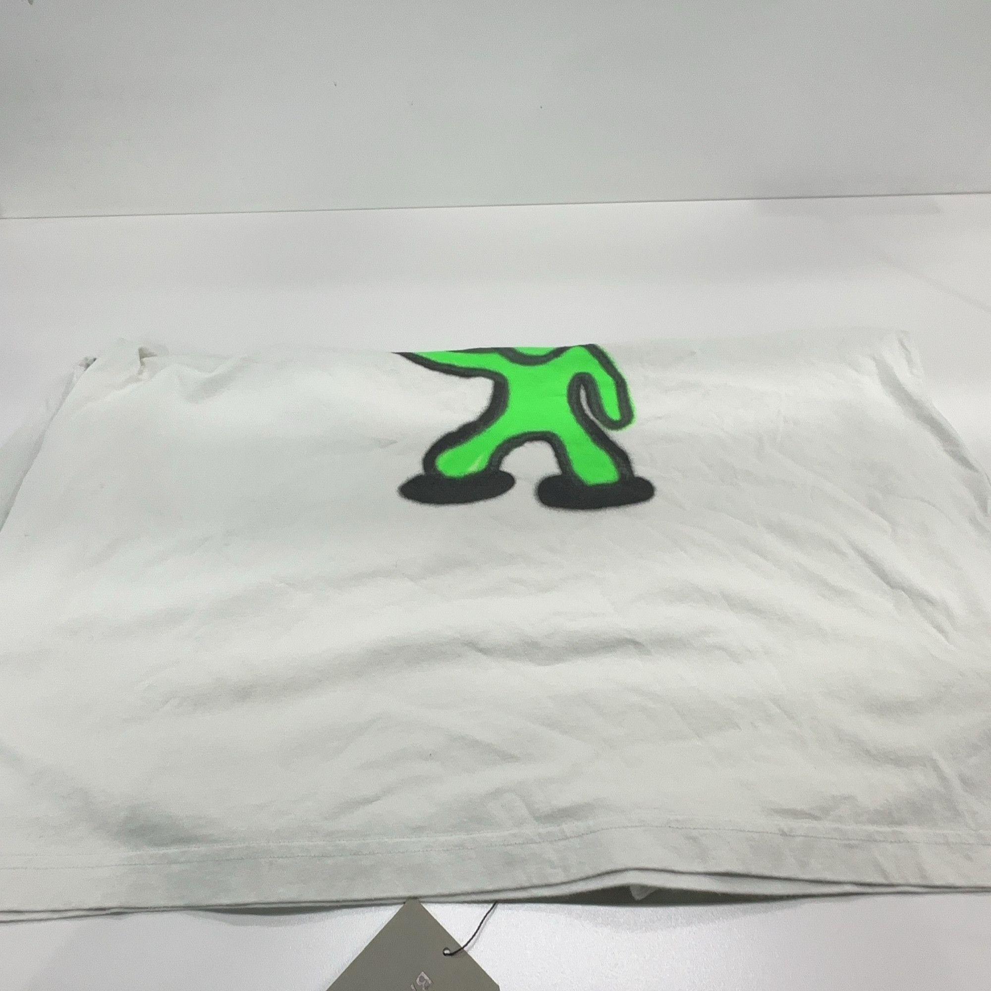 Balenciaga Balenciaga Alien Smiley Graphic T-Shirt Size L Size US L / EU 52-54 / 3 - 10 Thumbnail