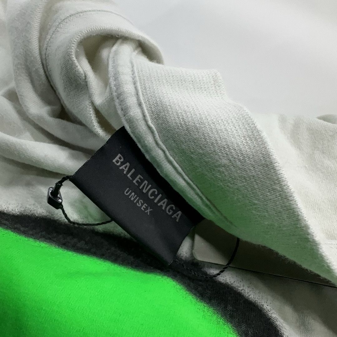 Balenciaga Balenciaga Alien Smiley Graphic T-Shirt Size L Size US L / EU 52-54 / 3 - 5 Thumbnail