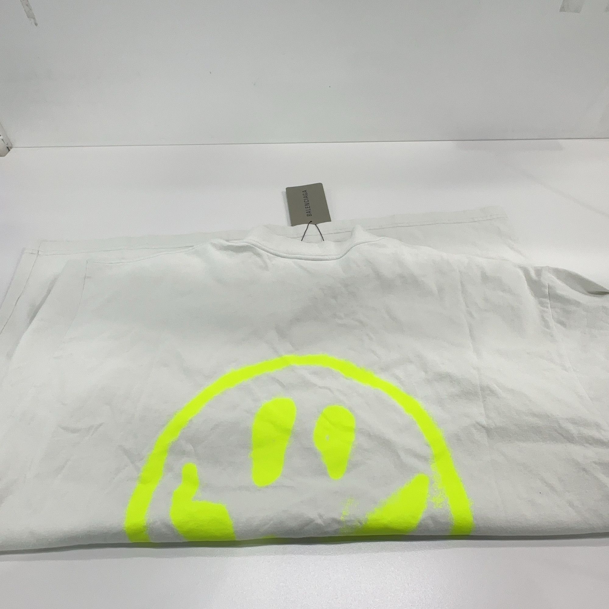 Balenciaga Balenciaga Alien Smiley Graphic T-Shirt Size L Size US L / EU 52-54 / 3 - 12 Thumbnail