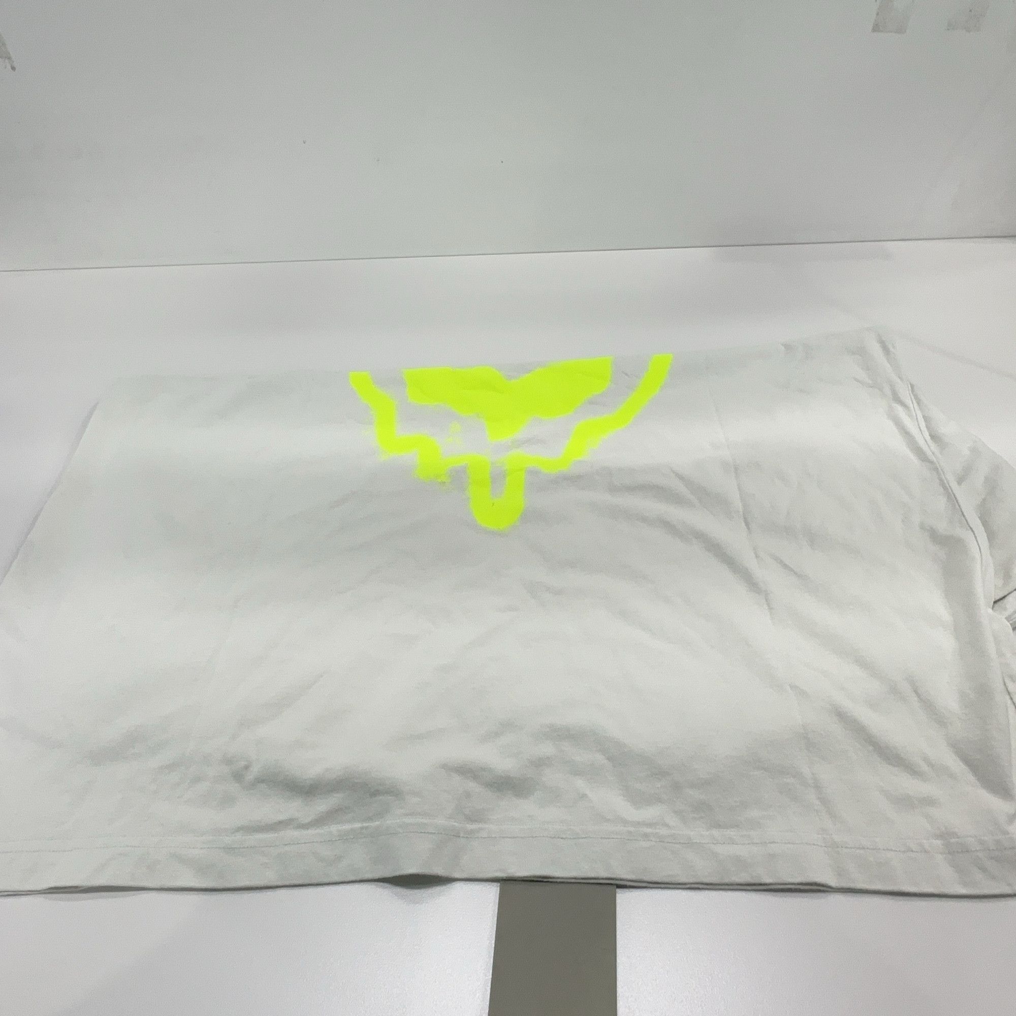 Balenciaga Balenciaga Alien Smiley Graphic T-Shirt Size L Size US L / EU 52-54 / 3 - 13 Thumbnail