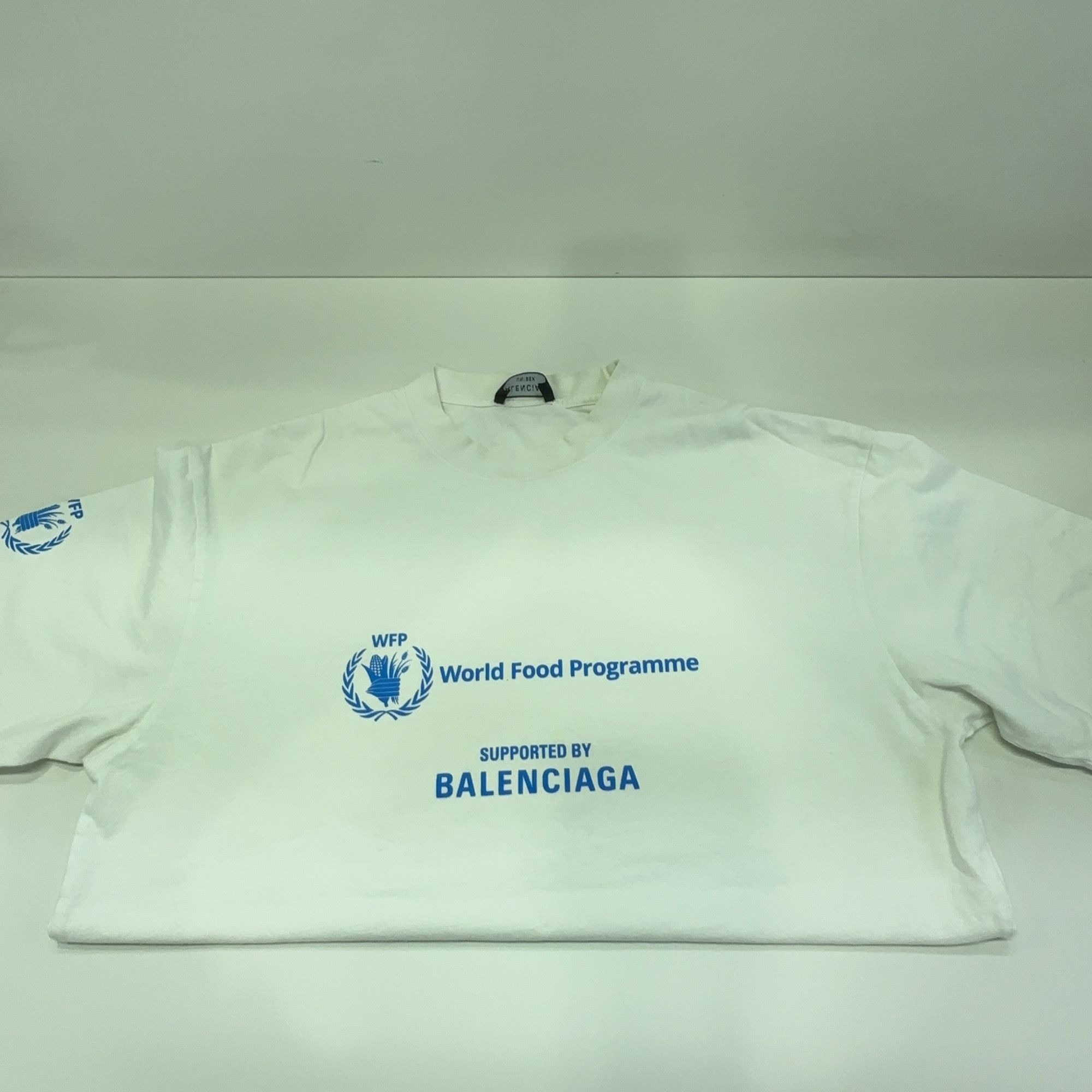 Balenciaga Balenciaga WFP Logo Graphic T-Shirt XS Size XS / US 0-2 / IT 36-38 - 14 Thumbnail