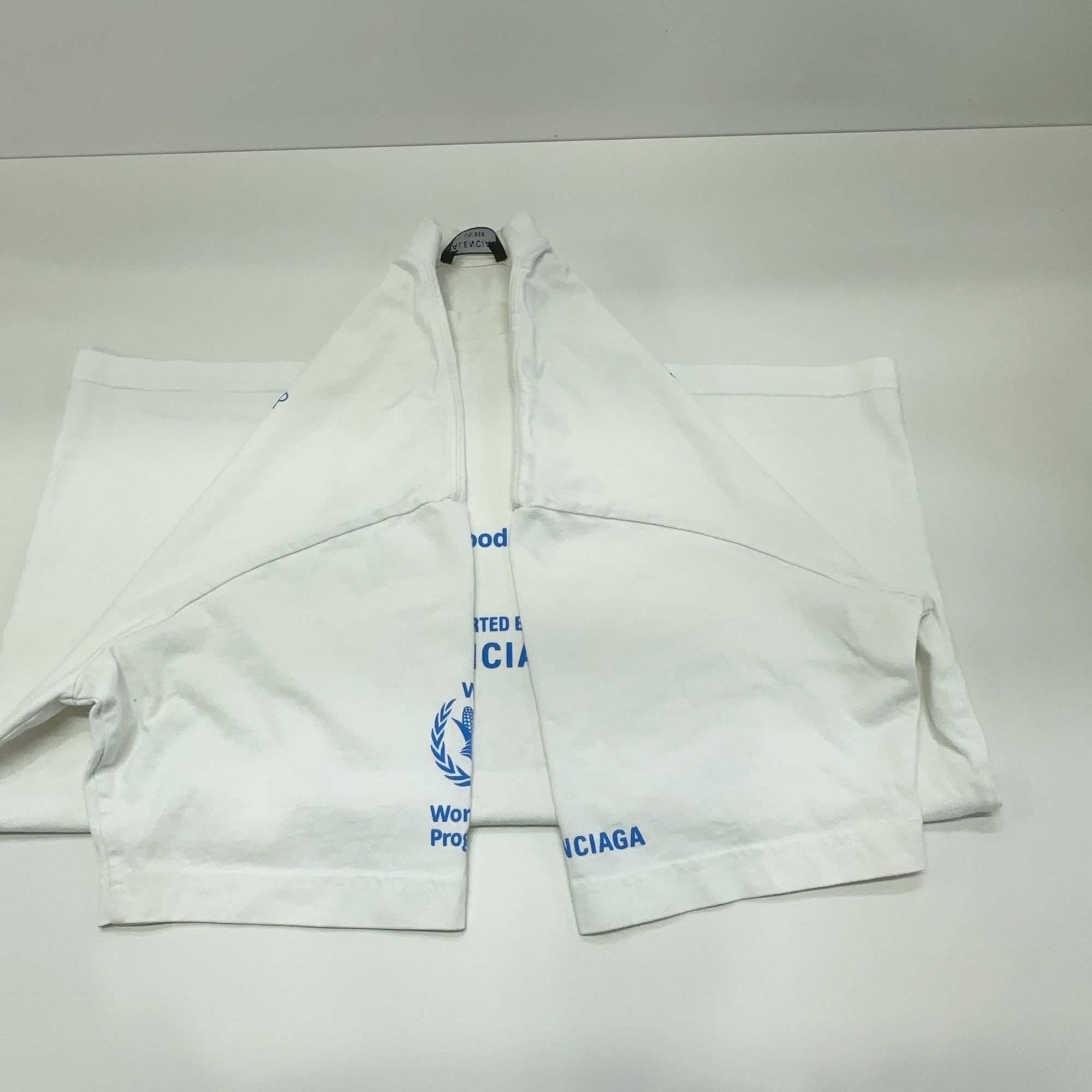 Balenciaga Balenciaga WFP Logo Graphic T-Shirt XS Size XS / US 0-2 / IT 36-38 - 15 Thumbnail