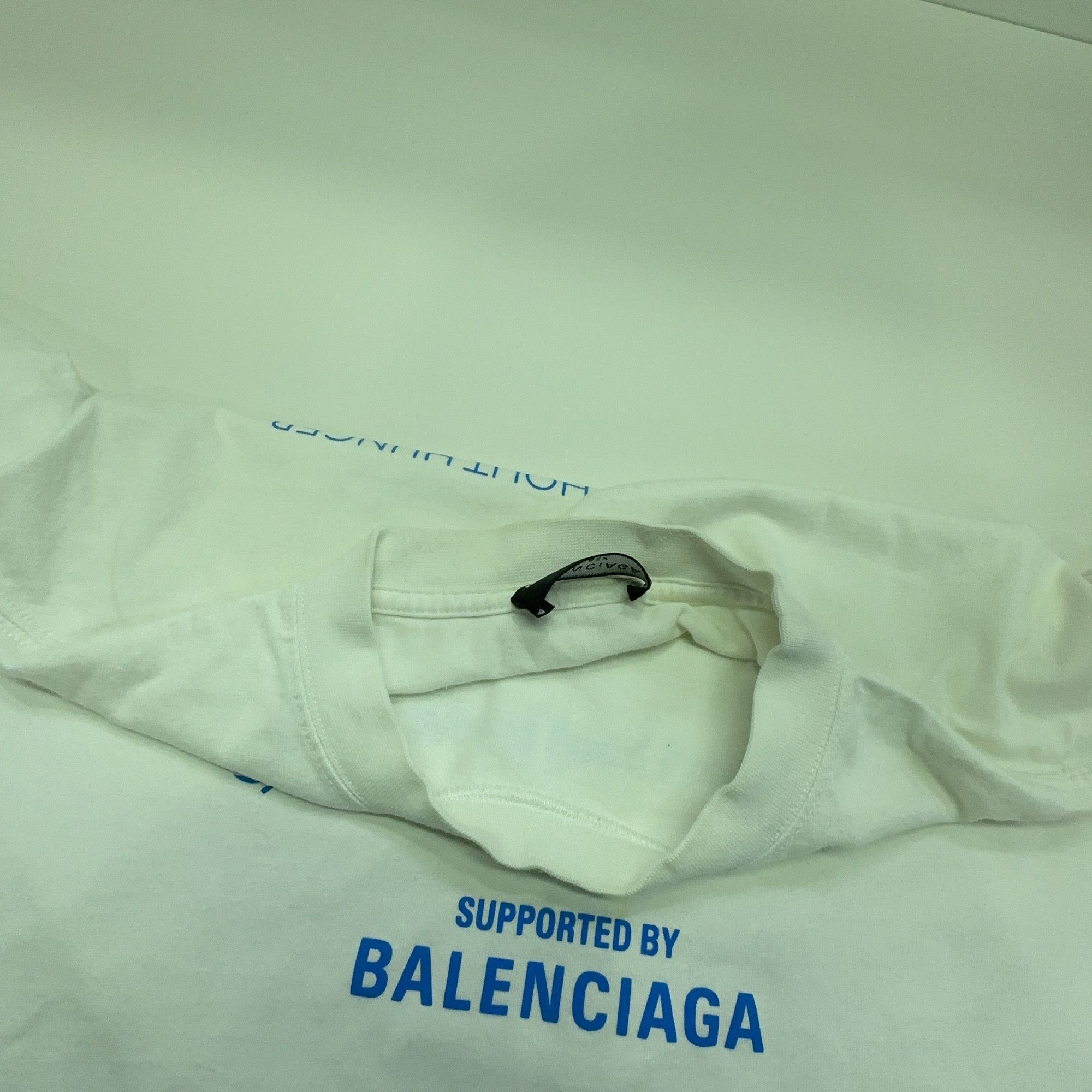 Balenciaga Balenciaga WFP Logo Graphic T-Shirt XS Size XS / US 0-2 / IT 36-38 - 13 Thumbnail