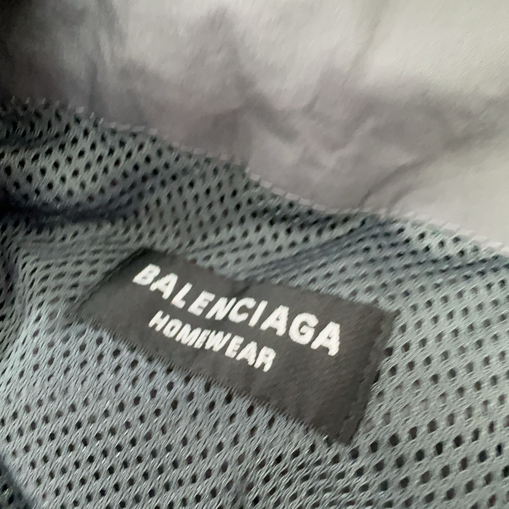 Balenciaga Balenciaga Logo Oversized Zip-up Jacket Size 44 Size US S / EU 44-46 / 1 - 5 Thumbnail