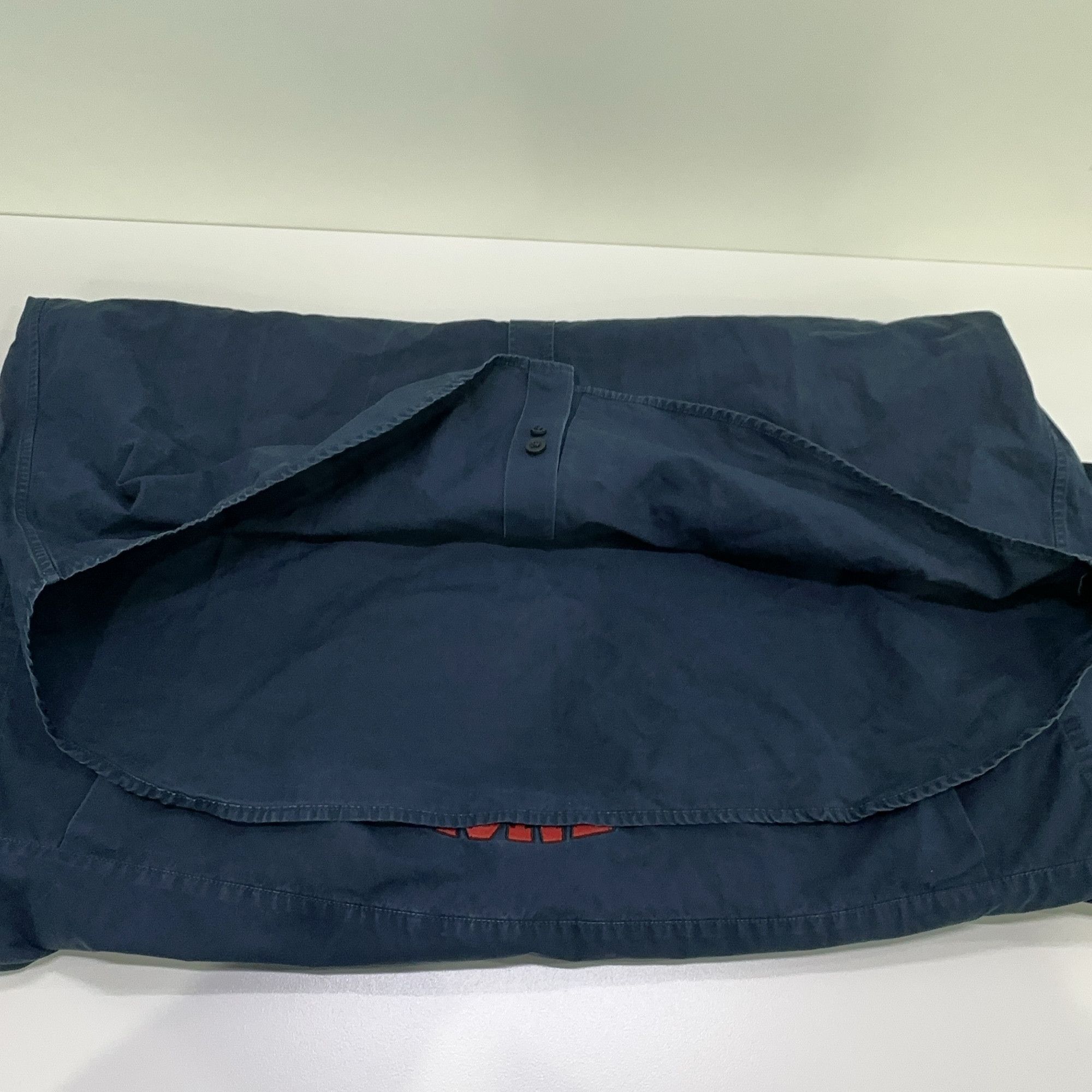 Balenciaga Balenciaga Crest Logo Short Sleeve Shirt 37 Size US S / EU 44-46 / 1 - 11 Thumbnail