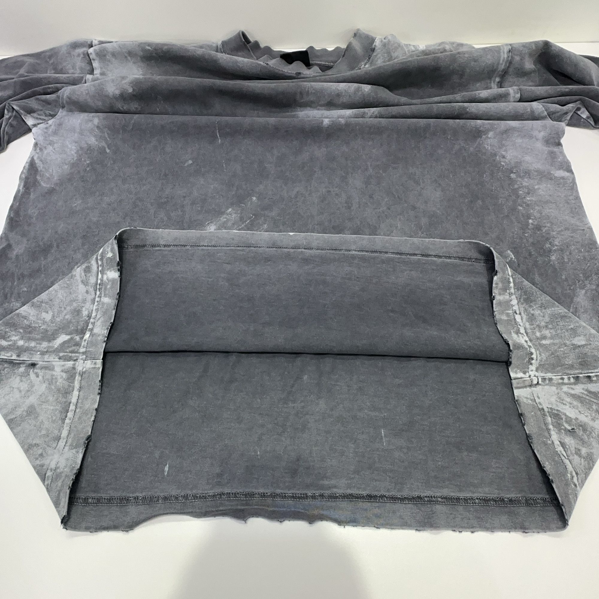 Balenciaga Balenciaga Faded Logo Embroidery T-Shirt Size L Size US L / EU 52-54 / 3 - 11 Thumbnail